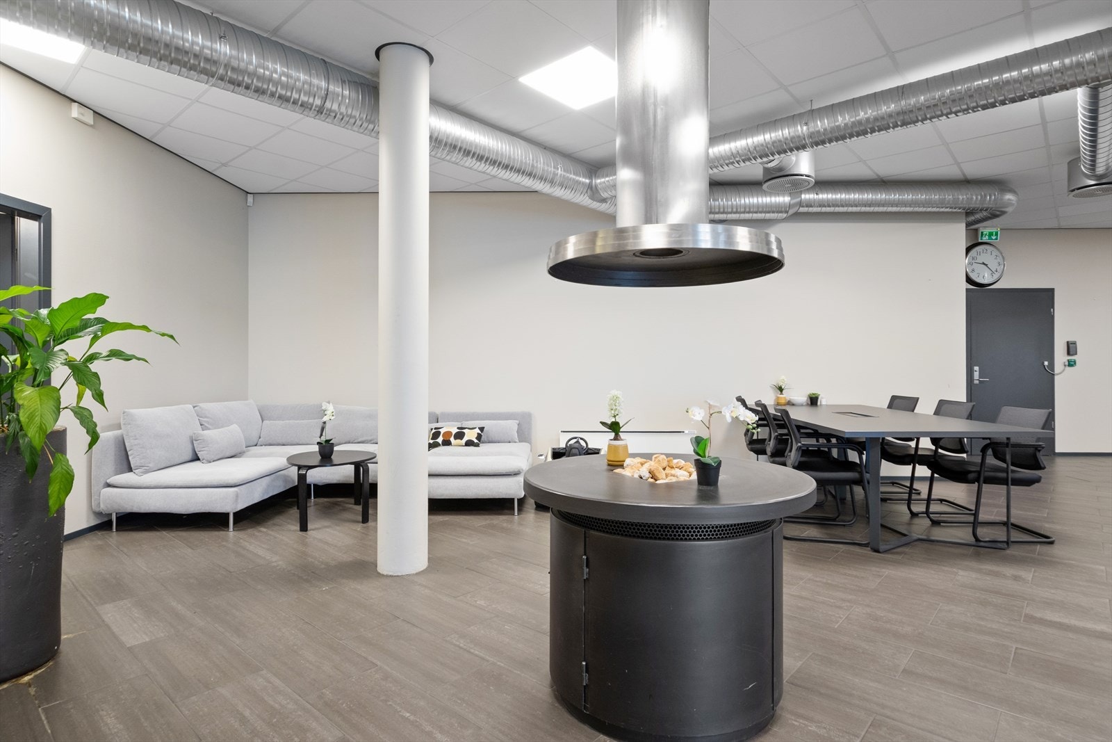 Sosial sone med gasspeis 1. etg. Galleribilde