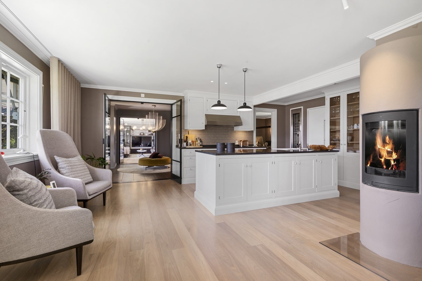 Hovedbygningen ble vesentlig påkostet i 2020 og har et gjennomgående stilfullt uttrykk. Galleribilde