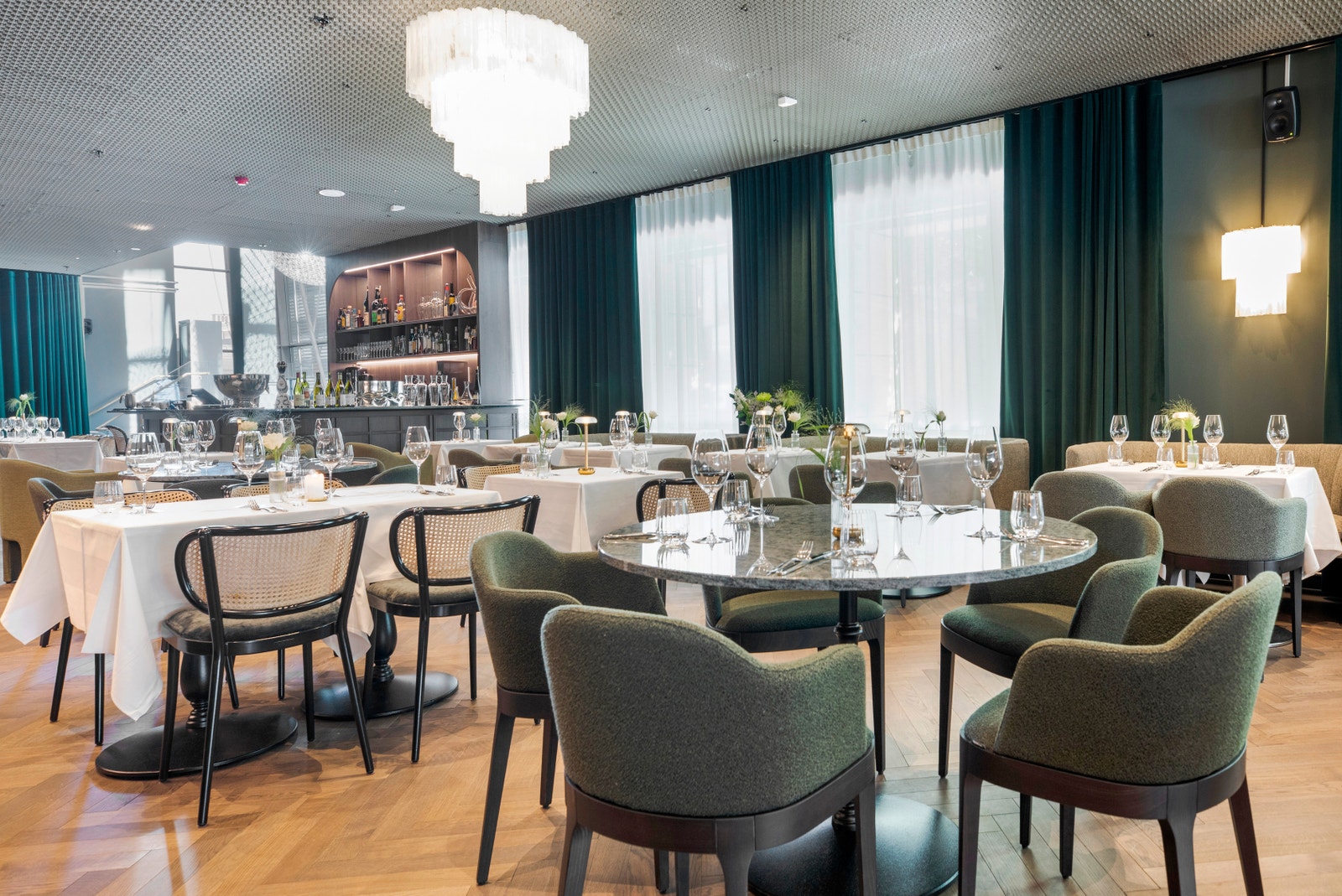 NY RESTAURANT - CRU. Galleribilde