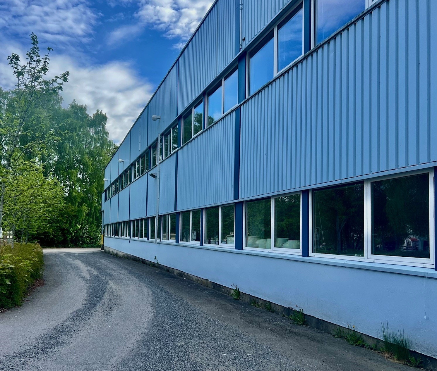 Lager i første etasje og kontore i andre etg..jpg Galleribilde