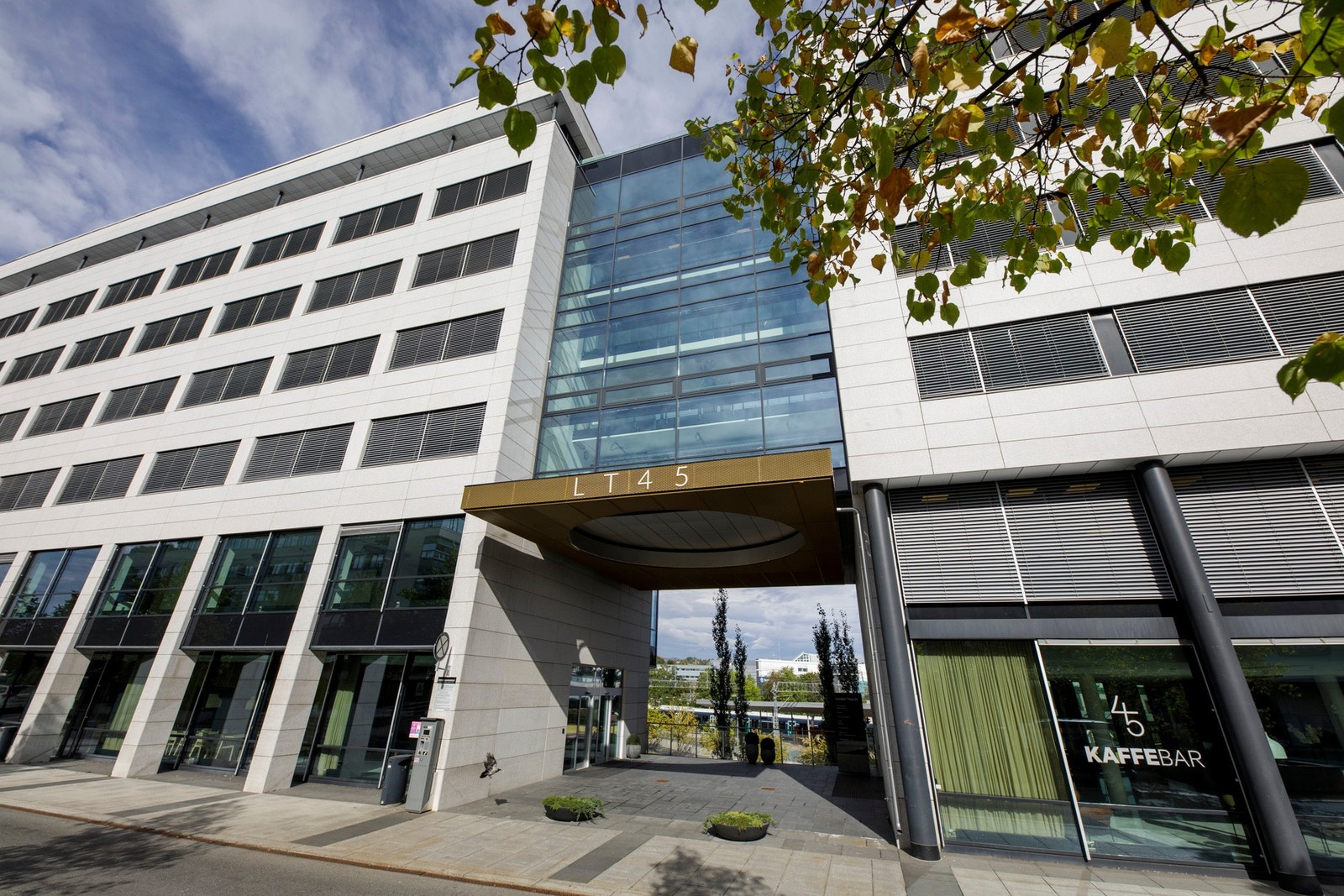 Inngangsparti med eksklusivt preg Galleribilde