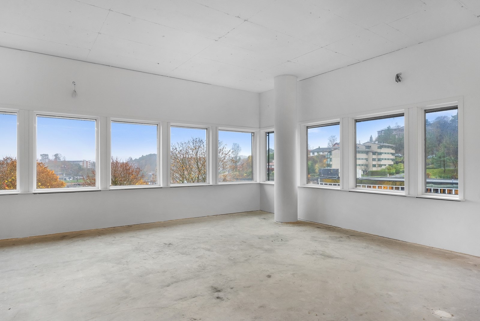 Lokale i 4. etg. klart for innredning. Godt dagslys Galleribilde