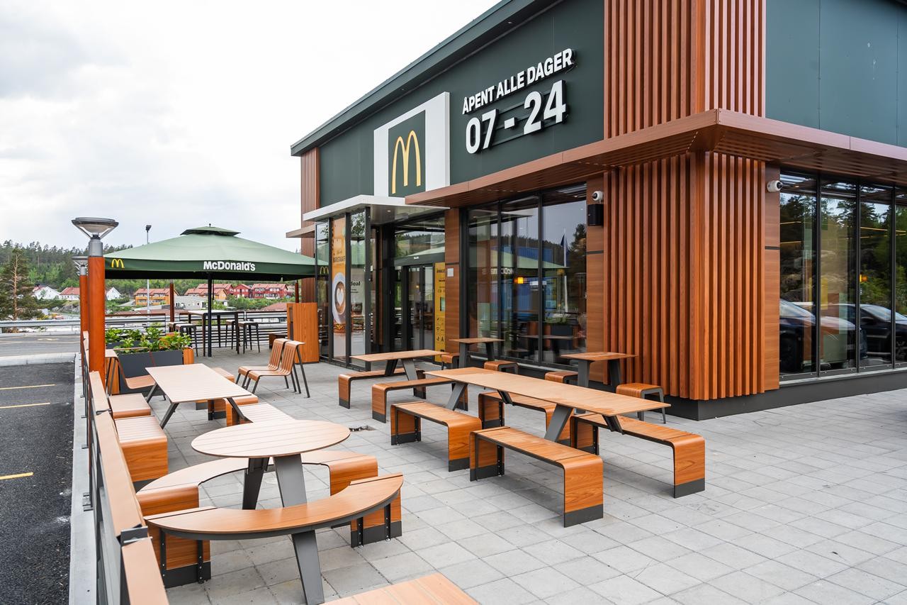 999brokelandsheia_McDonalds003 Galleribilde