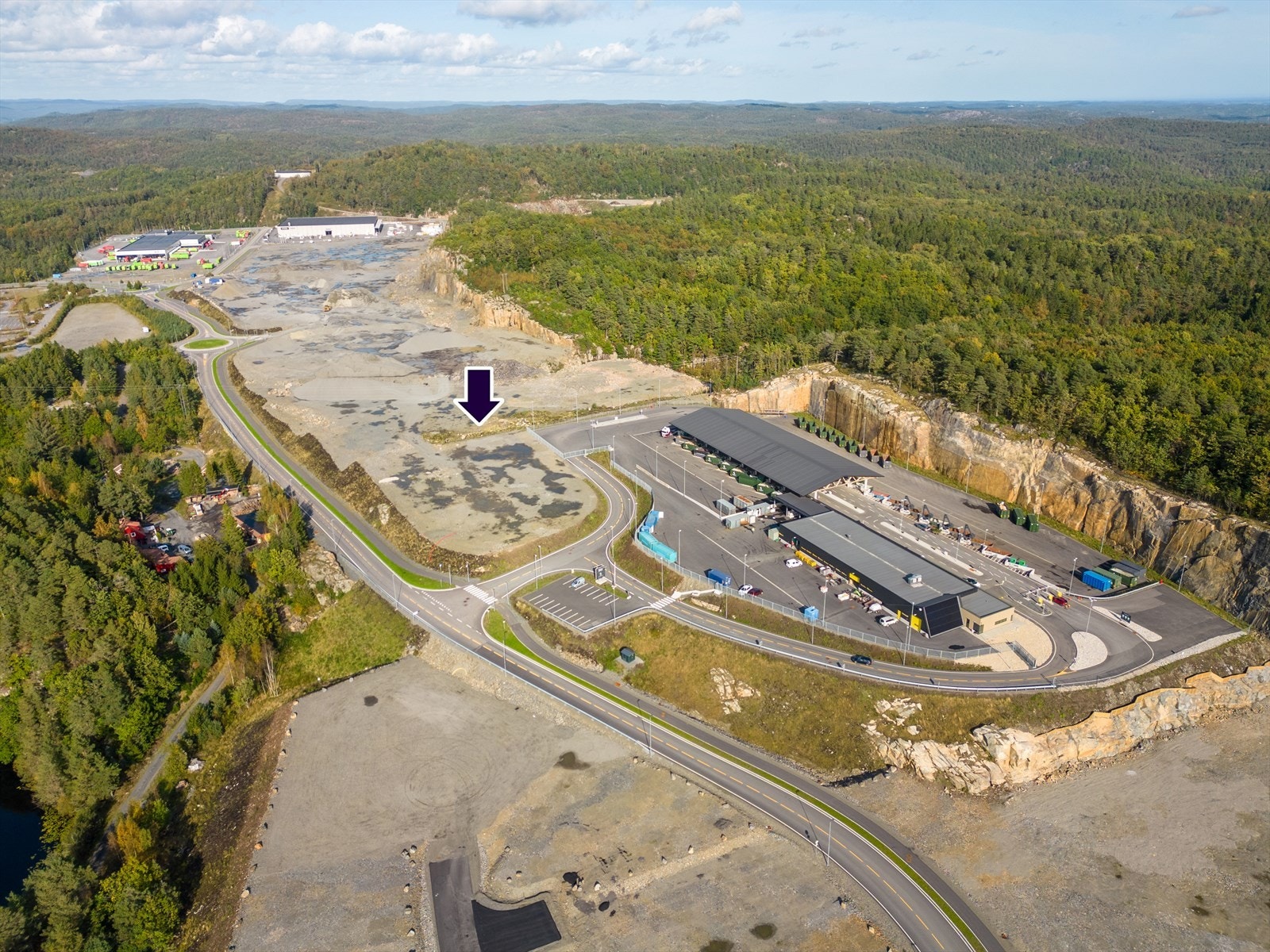 Sentralt plassert tomt tilbys for utleie på kort eller lang sikt Galleribilde