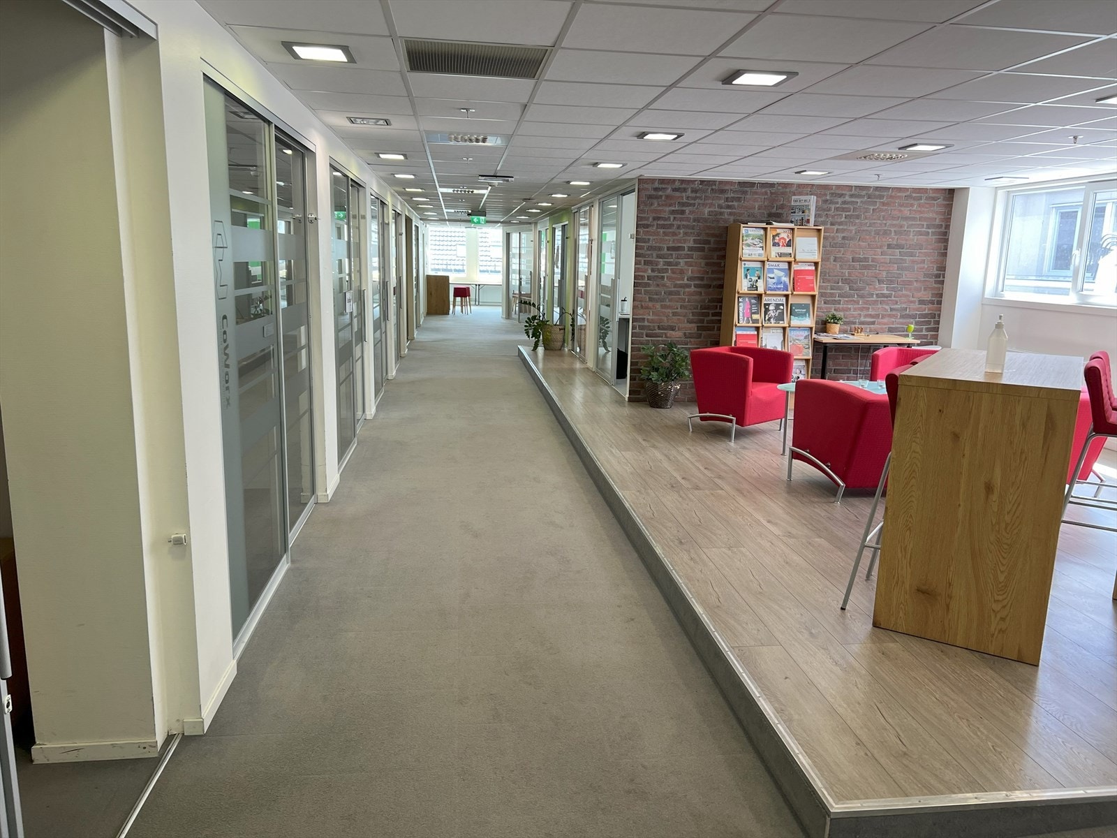 Cellekontorer og sosial sone Galleribilde