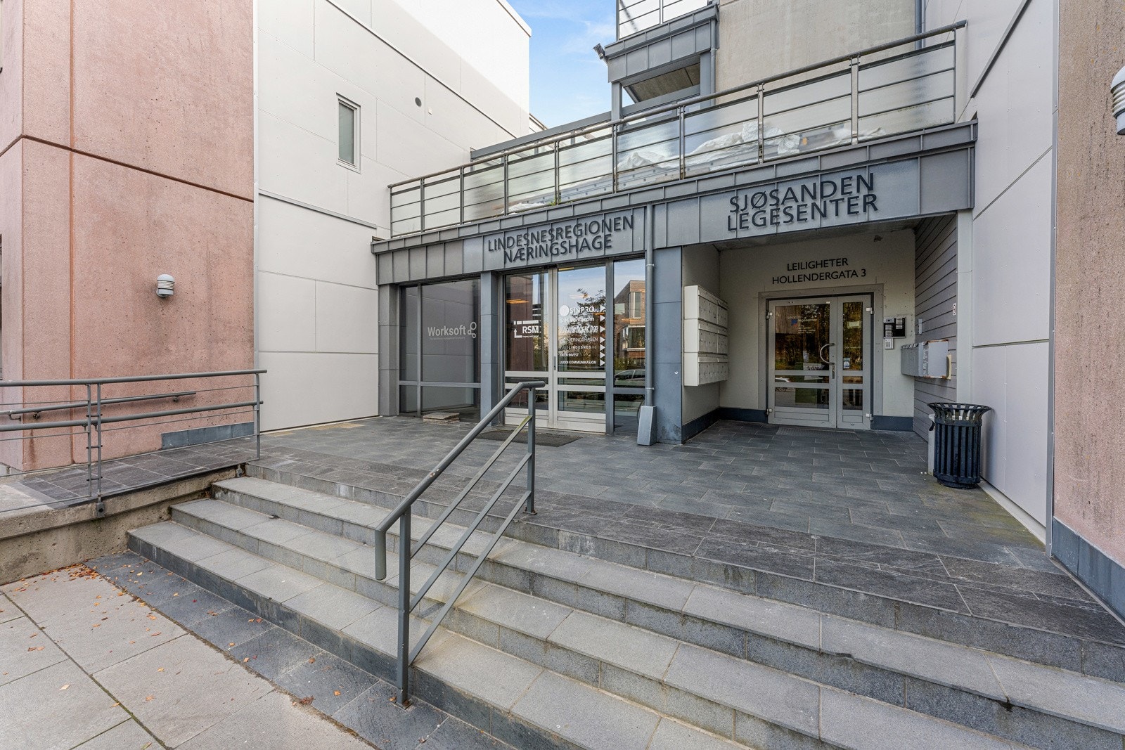 Velkommen inn til Sjøsanden Næringshage! Galleribilde