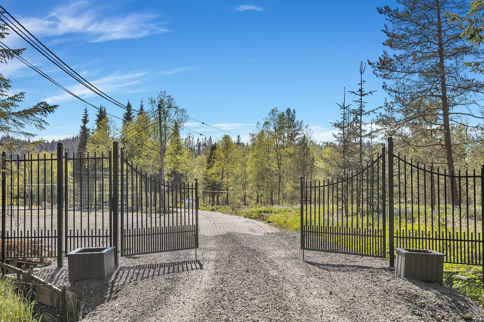 Flott smijernsport inn til eiendommen