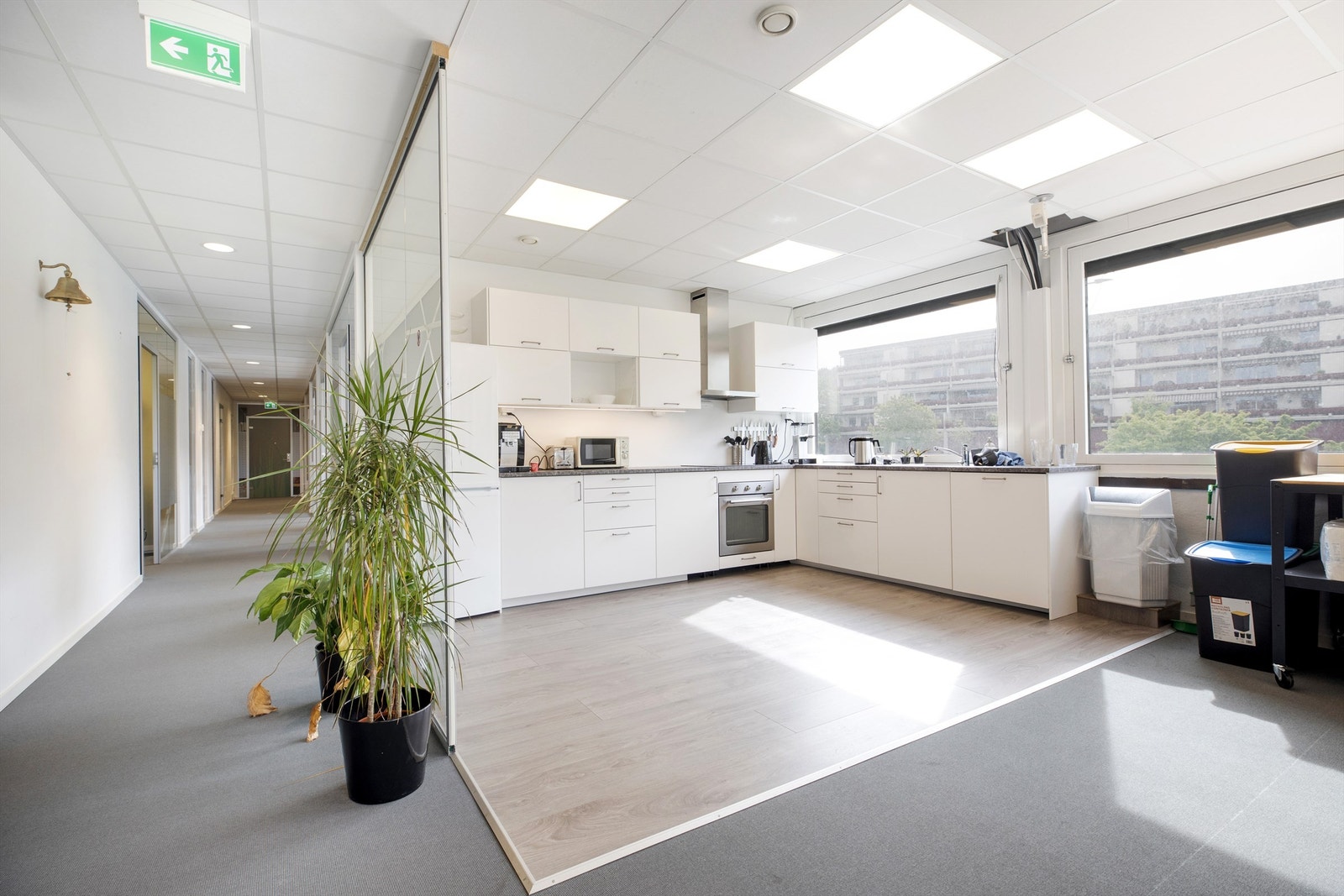 Kjøkken med spiseplass Galleribilde