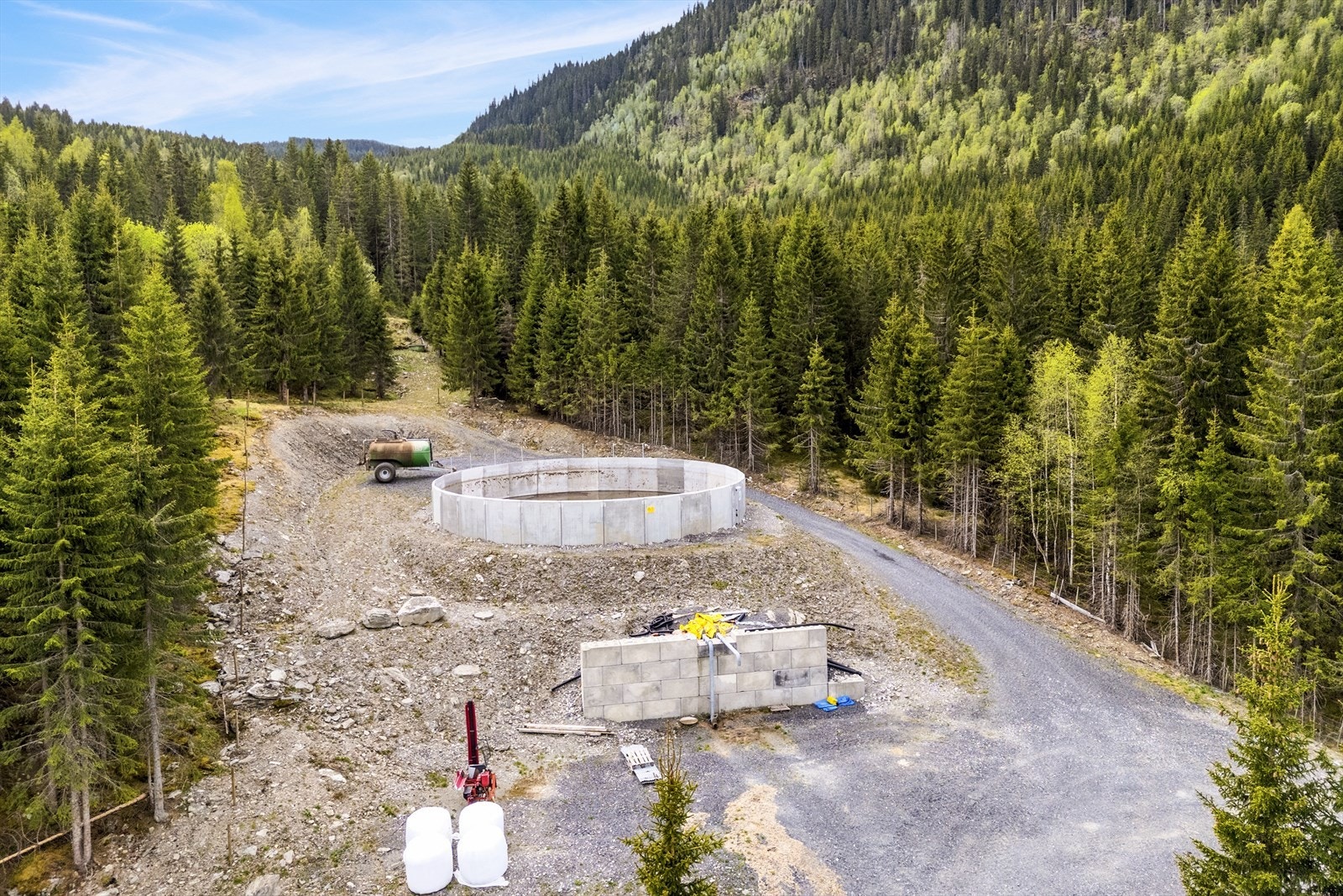 Nyere gjødselkum på 1000 kubikk. Galleribilde