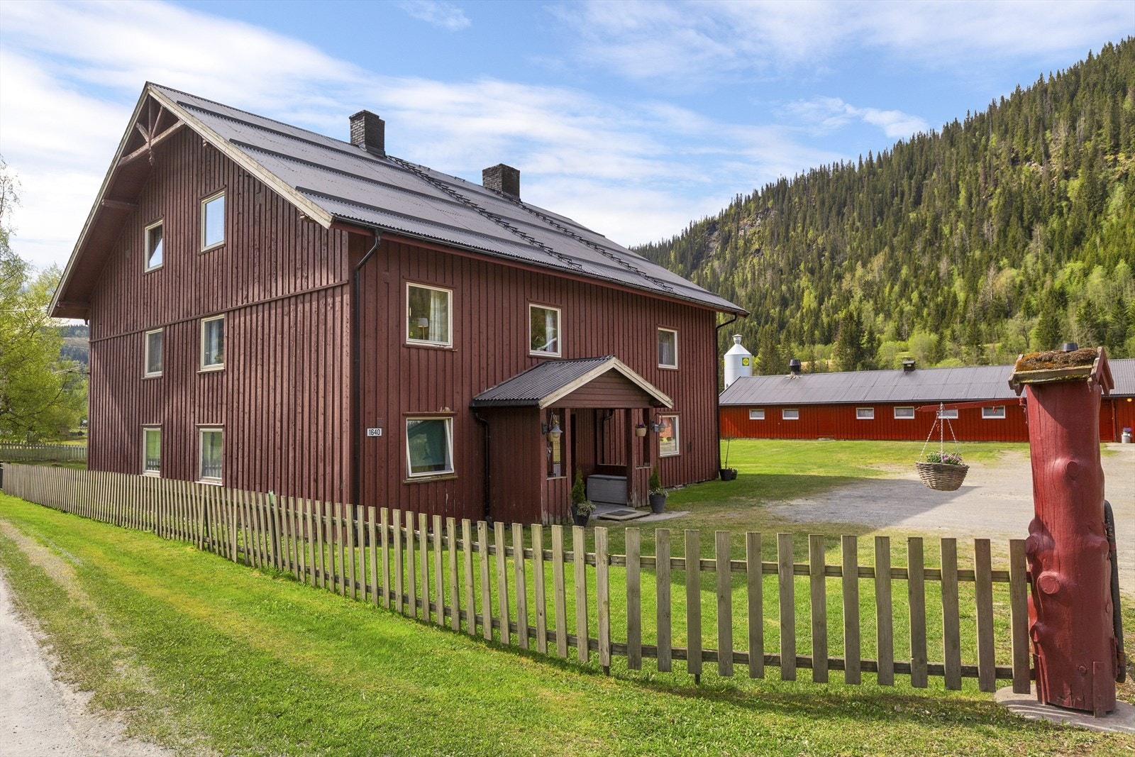 Det er ca. 45 min. kjøreavstand til Lillehammer i fra Mo Galleribilde