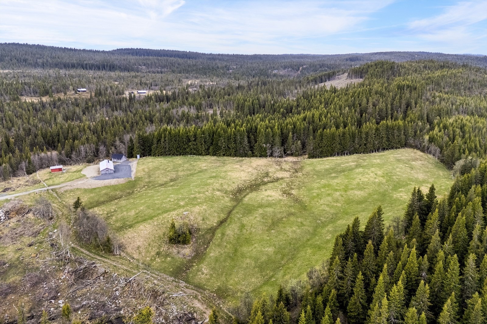 Dronefoto i fra setra Galleribilde