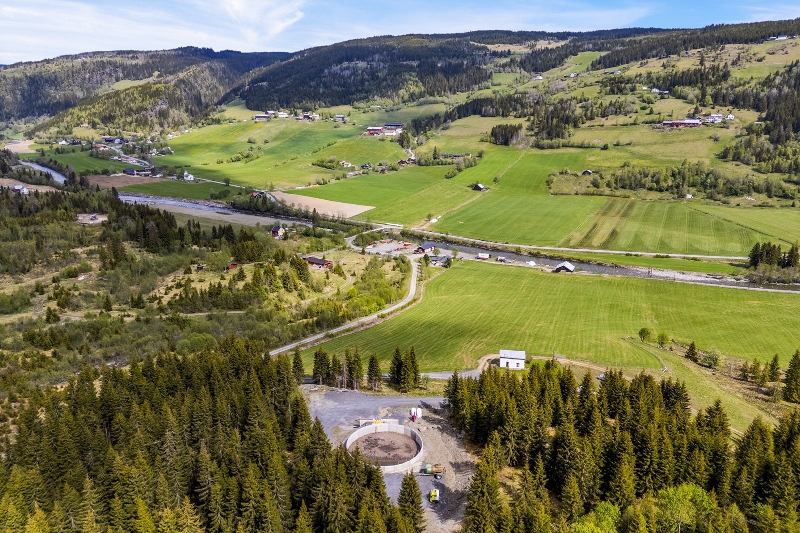 Oversiktsbilde i fra dalen Galleribilde