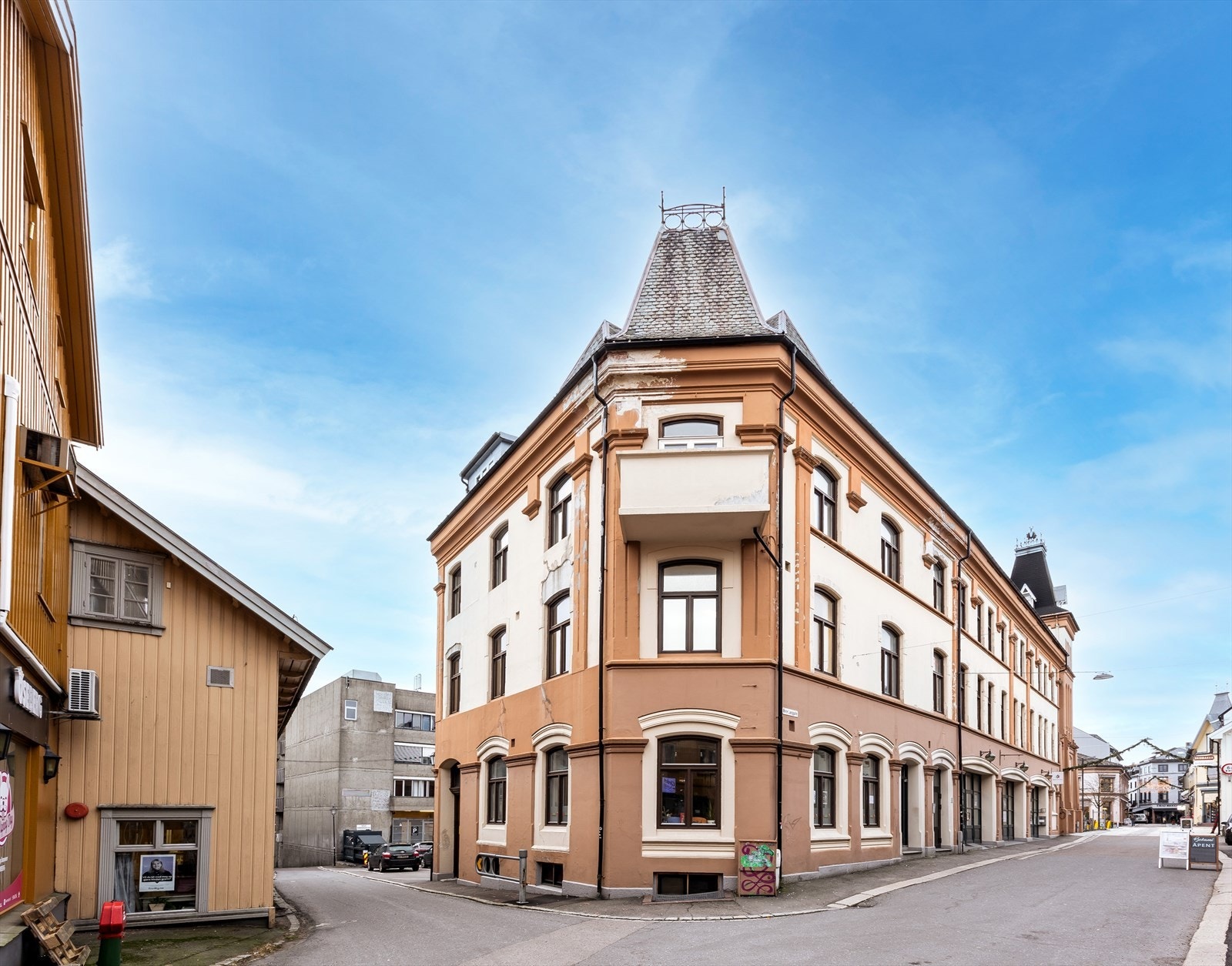 Fasade mot Øvre Langgate Galleribilde