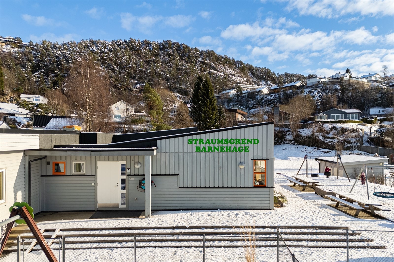 n.r-12.jpg Galleribilde