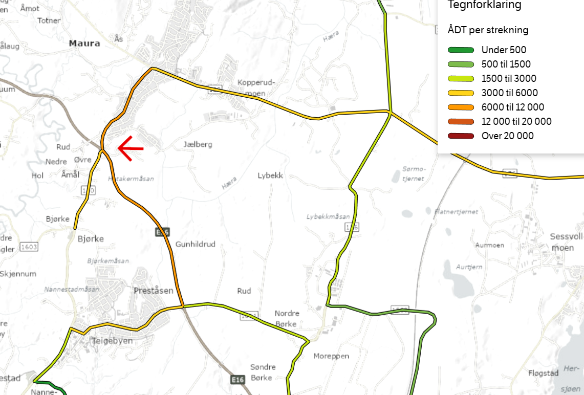 Bilde som viser årsdøgntrafikk (tomtens plassering er markert med pil) Galleribilde