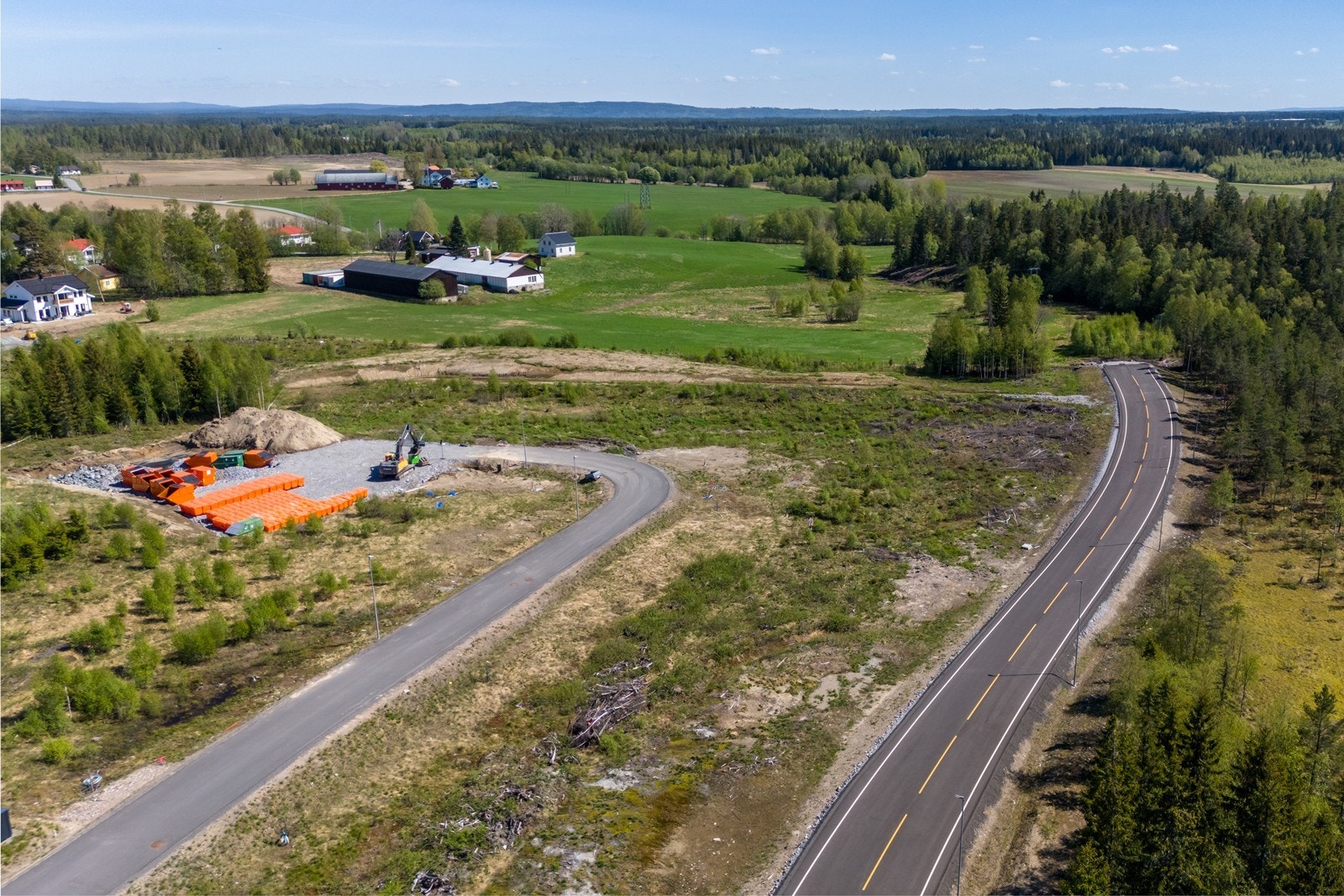 Holsletta 28 ligger innerst på Gardermoen Nord Næringspark. Galleribilde