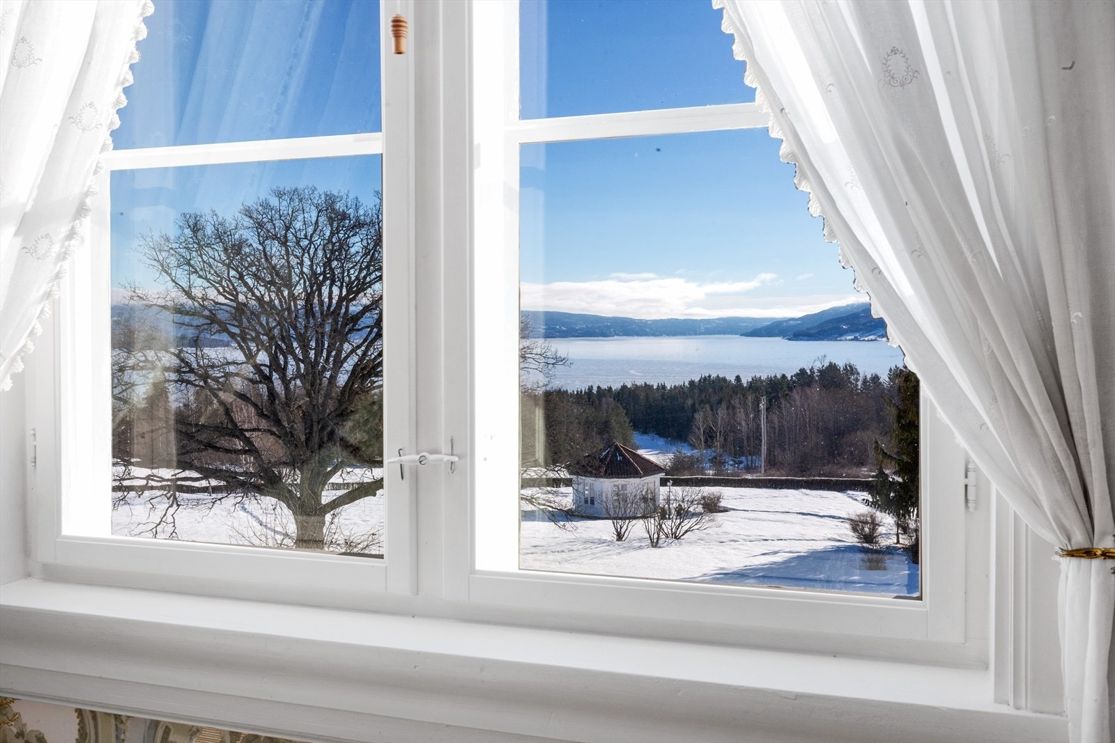 Utsikt til Tyrifjorden Galleribilde