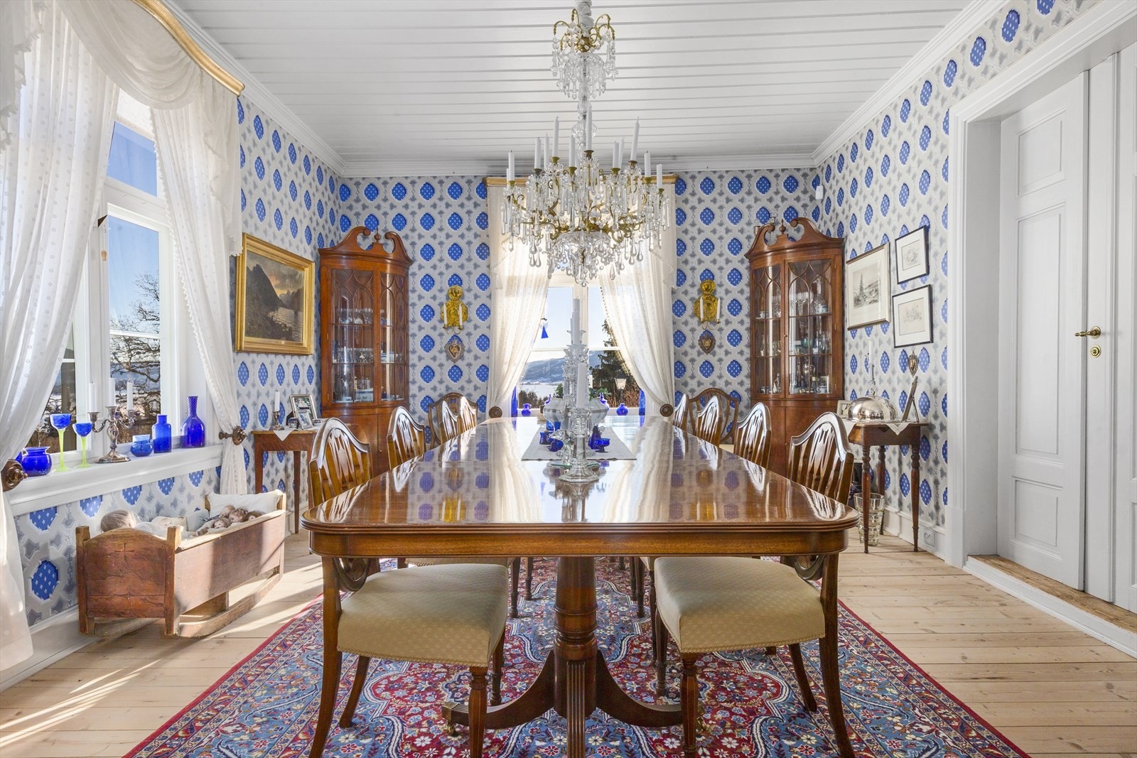 Det er samarbeidet både med Riksantikvaren og arkitekter i oppussingen Galleribilde