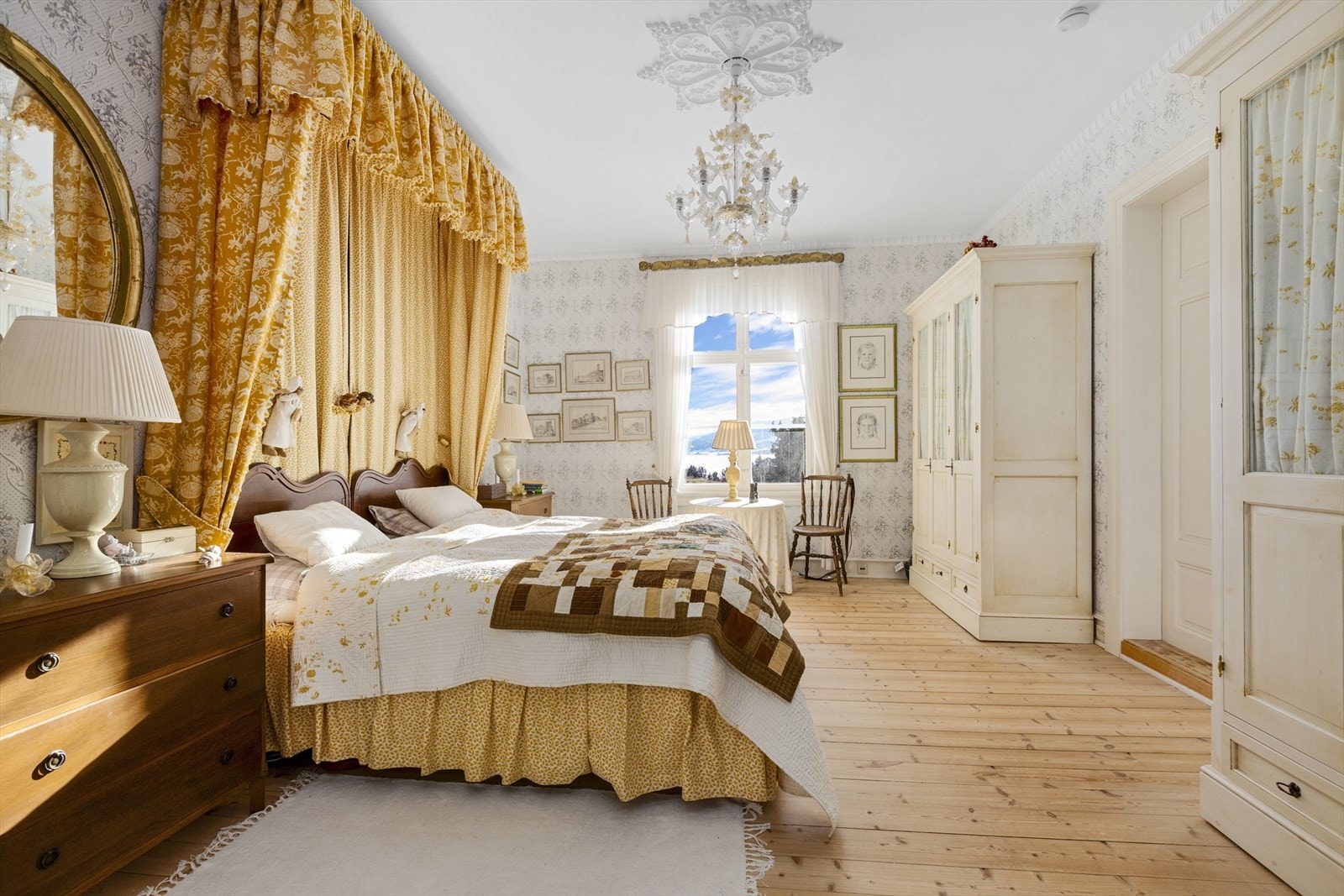 Soverom i hovedbygningen Galleribilde