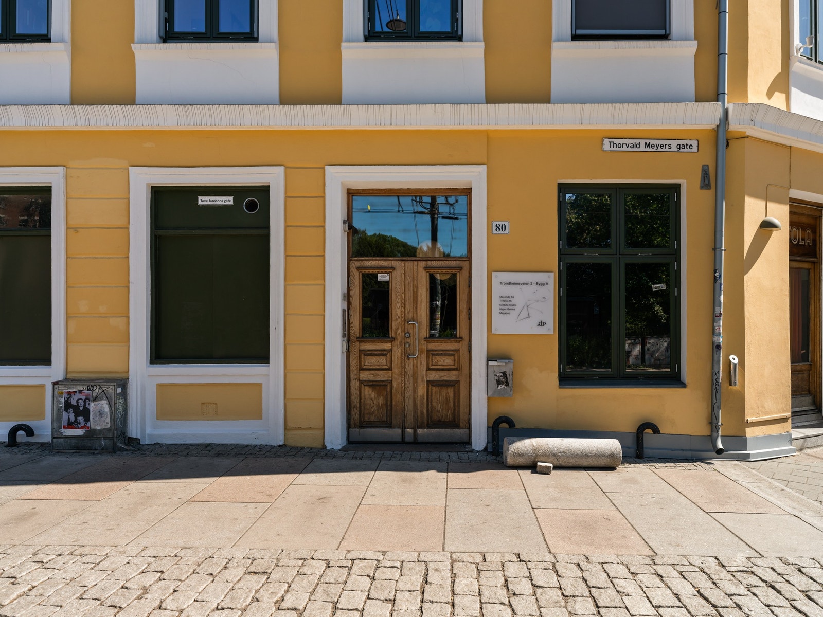 Egen inngang Galleribilde