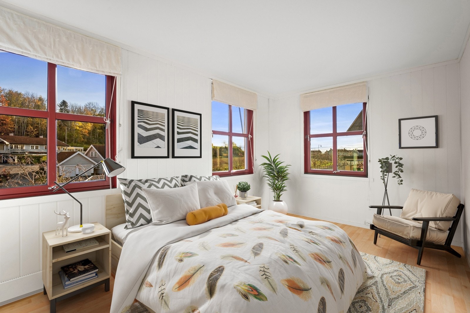 Boligen har 2 delikate soverom. Soverom nr.1 er av god størrelse og har god plass til dobbeltseng, nattbord, kommode eller garderobeskap . - Digitalt stylet Galleribilde