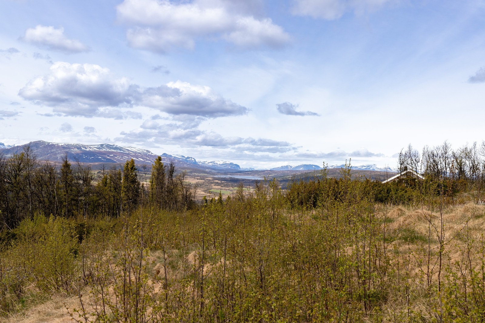 Vakker utsikt fra eiendommen - her er det lett å drømme seg bort Galleribilde