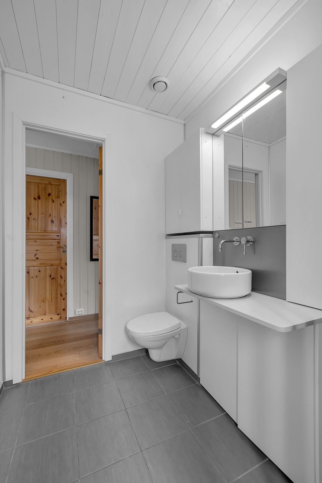 Baderom 1. etasje. Galleribilde