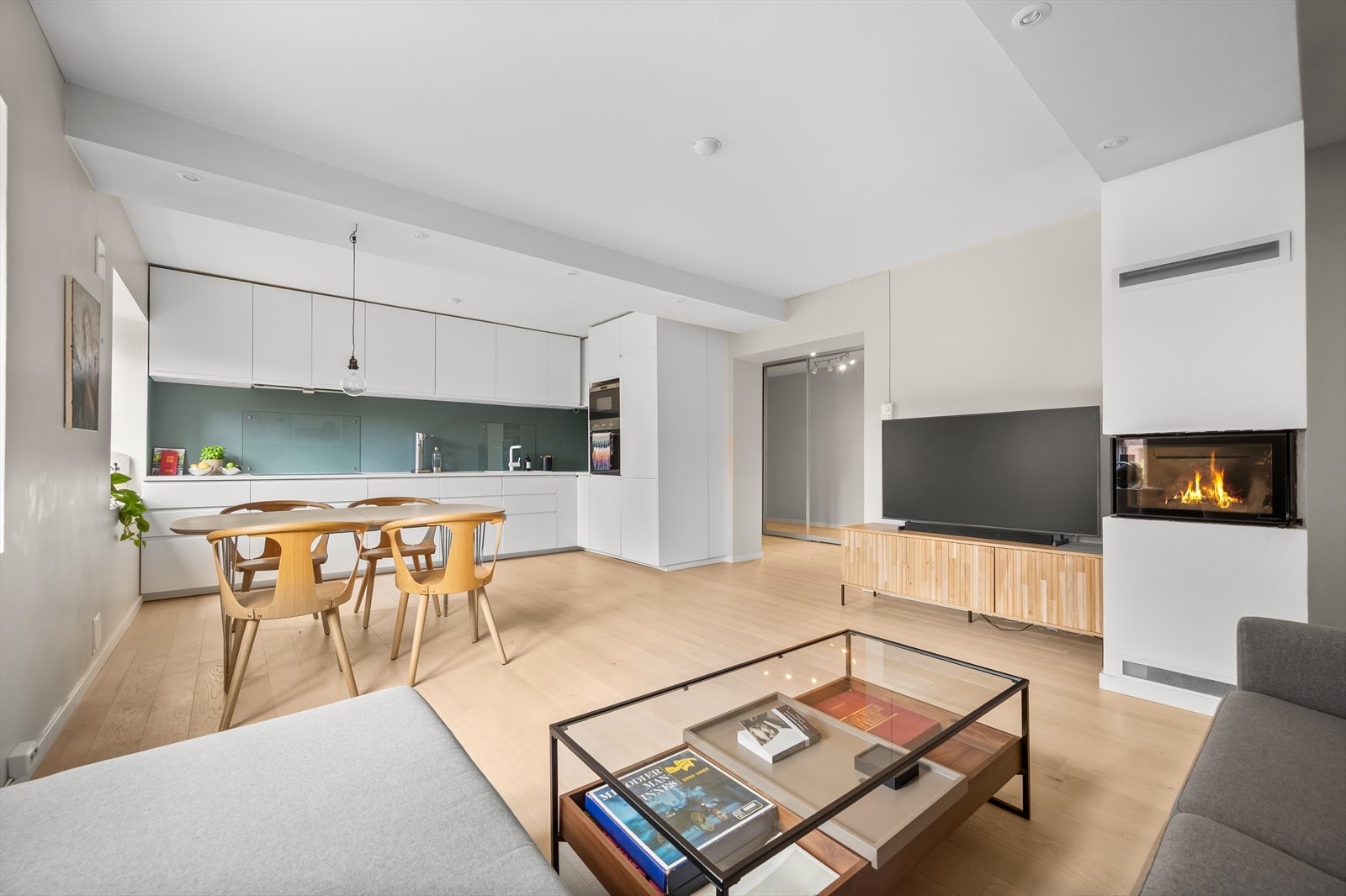 Leiligheten oppleves gjennomført og velholdt så hit kan du flytte rett inn. Galleribilde