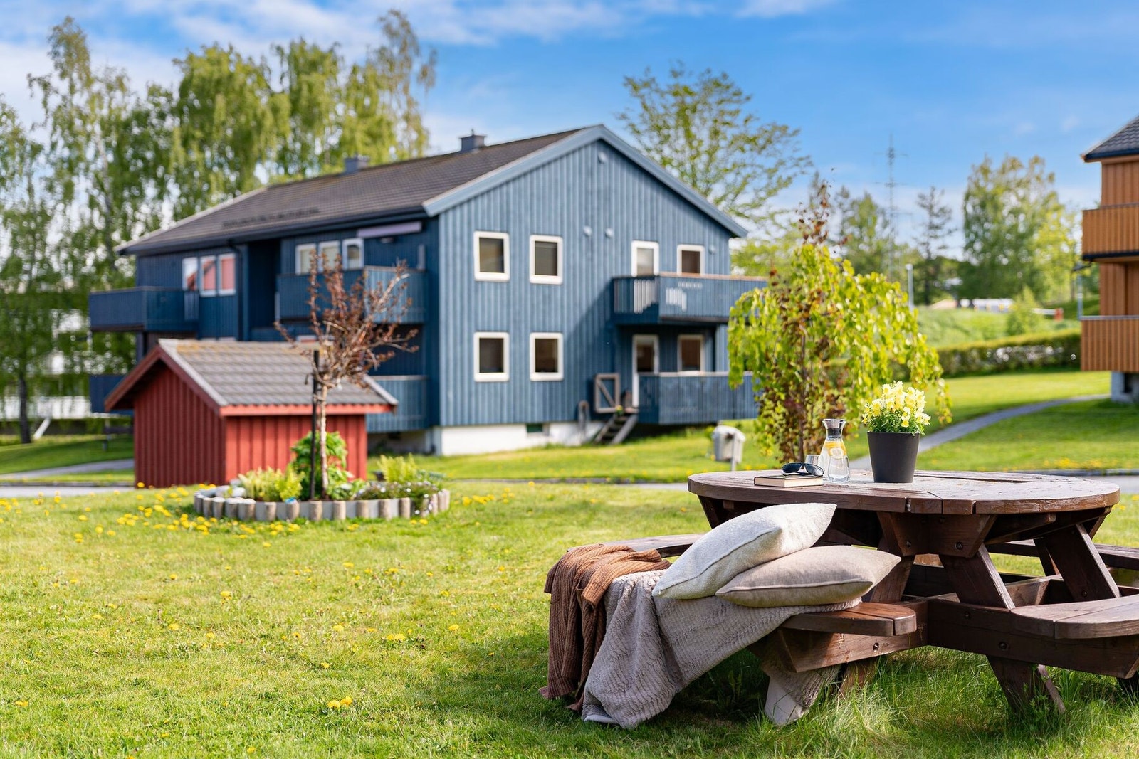 Borettslaget har fine friarealer til disposisjon for beboerne Galleribilde