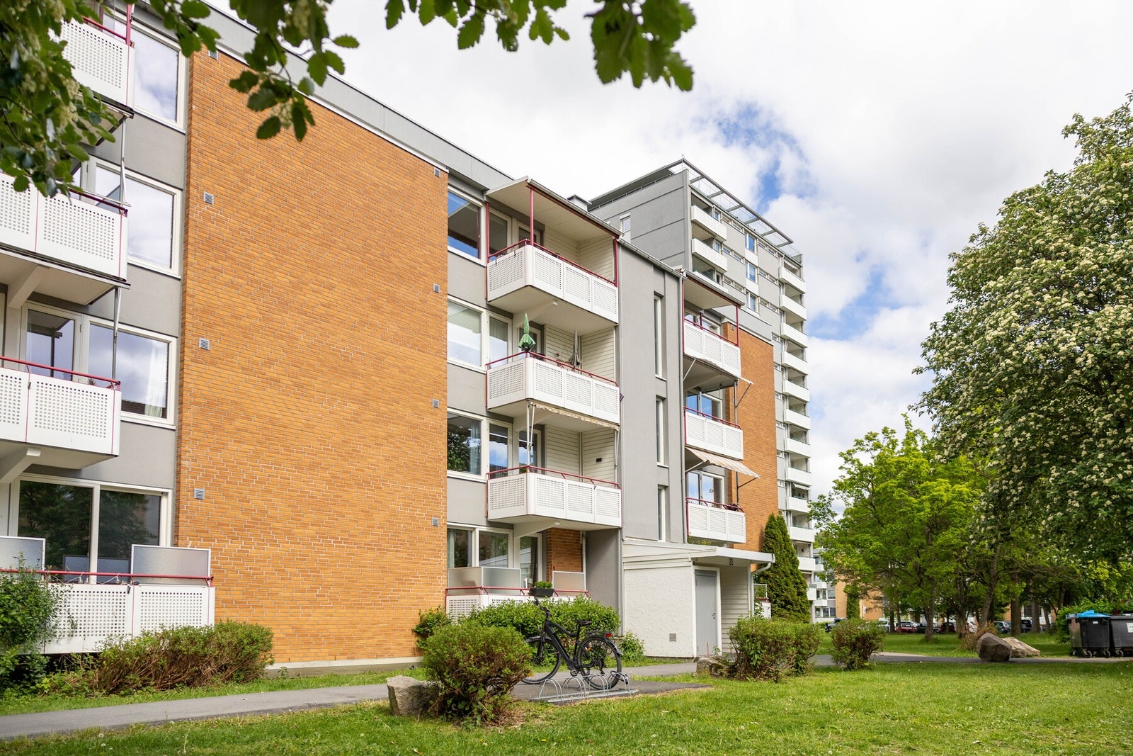 Veldrevet borettslag med rolige og barnevennlige omgivelser. Galleribilde
