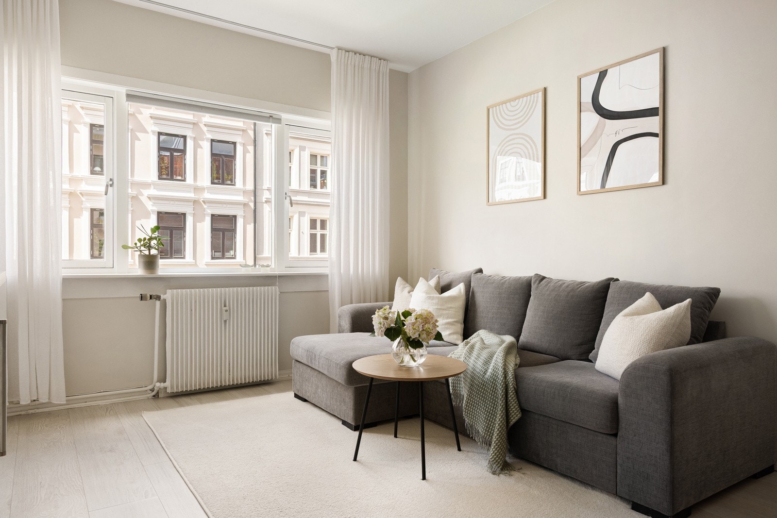 Leiligheten har flott utsikt og har en skjermet og attraktiv beliggenhet ved Alexander Kiellands plass Galleribilde