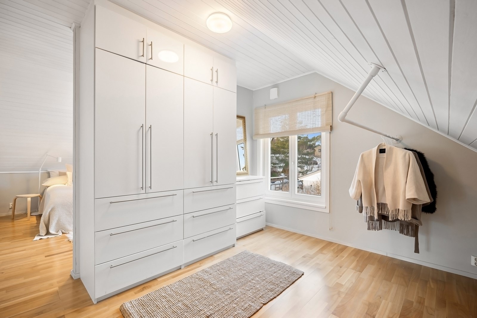 Walk-in coset i tilknytning til hovesoverommet Galleribilde