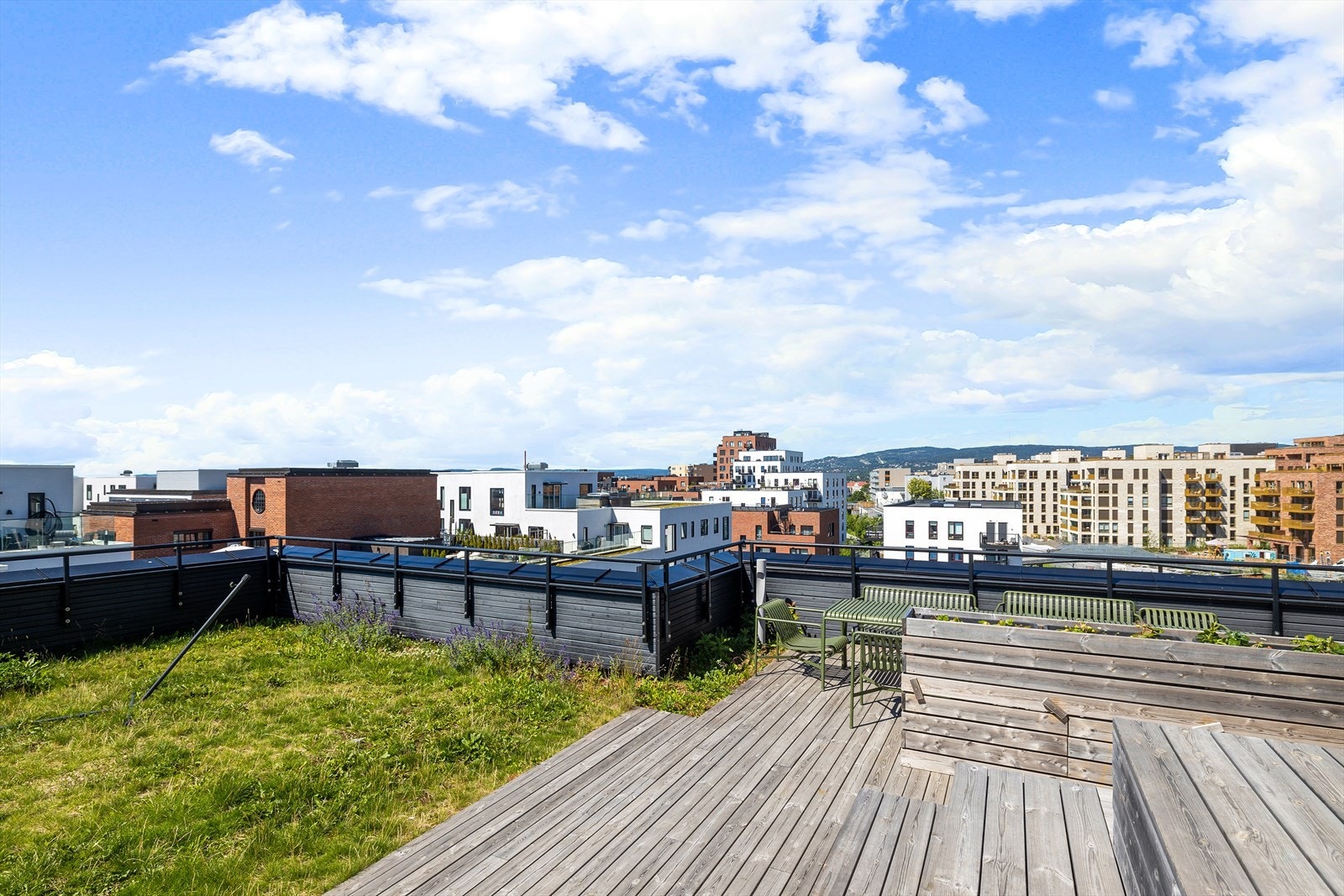 På takterrassen kan du nyte god utsikt over nærområdet. Galleribilde