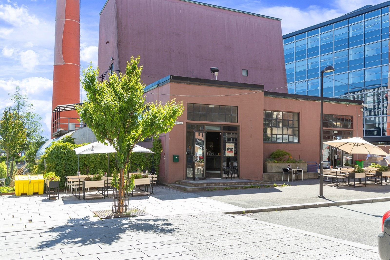 Rett utenfor døren finner du Stykke pizzarestaurant - denne er virkelig verdt et besøk. Galleribilde