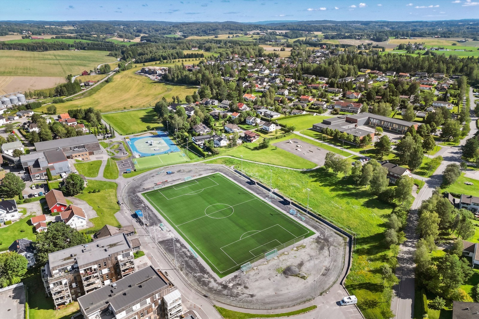 Spydeberg stadion ligger i kort avstand fra boligen Galleribilde