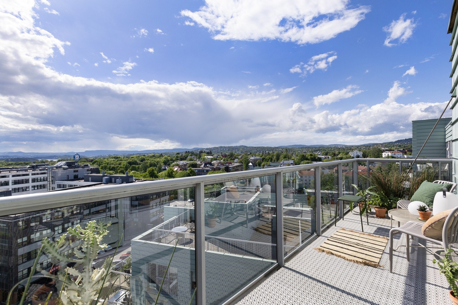 Velkommen til Sørkedalsveien 9E, presentert av Schala & Partners avd. Torshov ved Lene Brekken, tlf. 980 29 744. Galleribilde