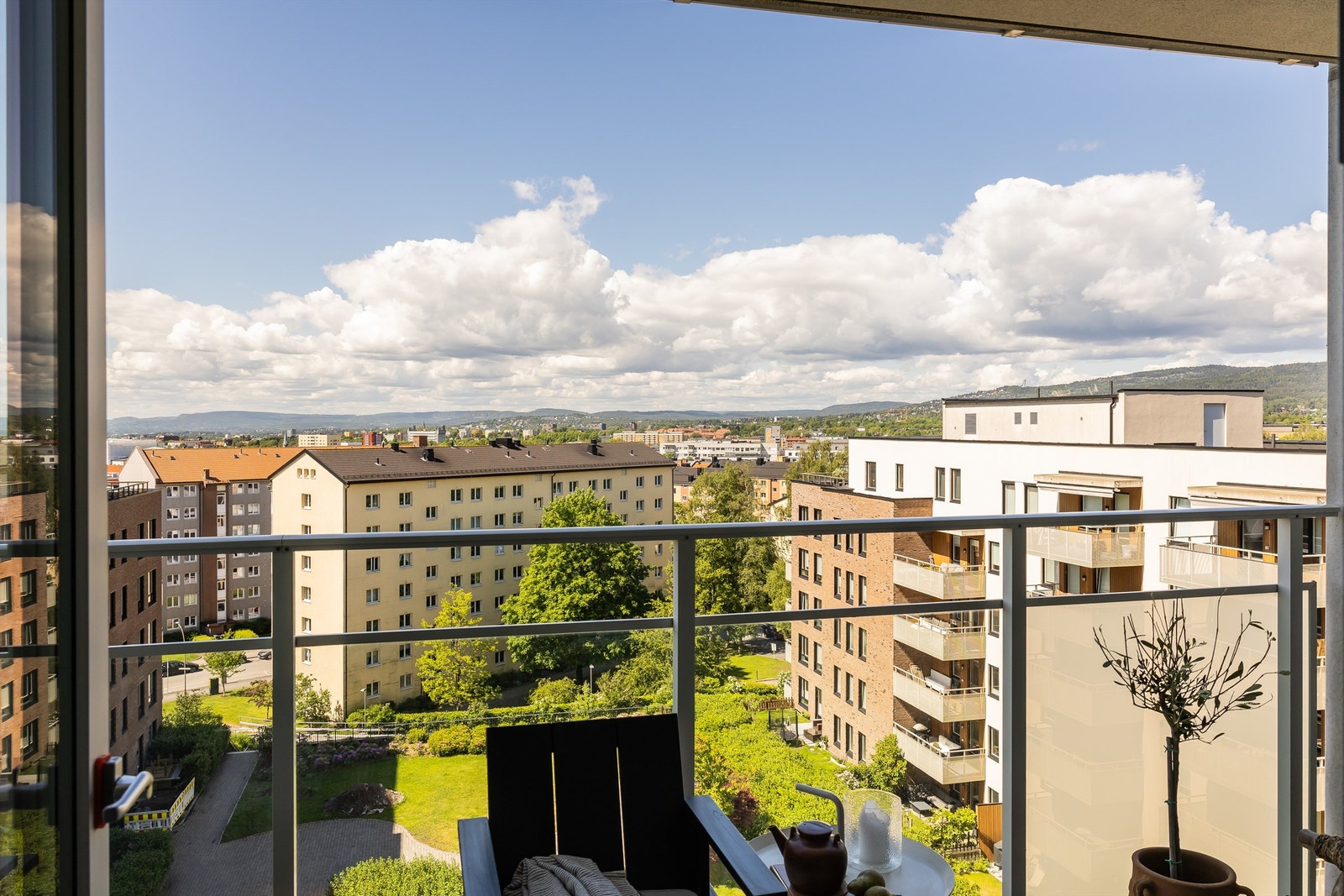 Lys og innbyende 2-roms eierleilighet beliggende i 7. etasje. Galleribilde