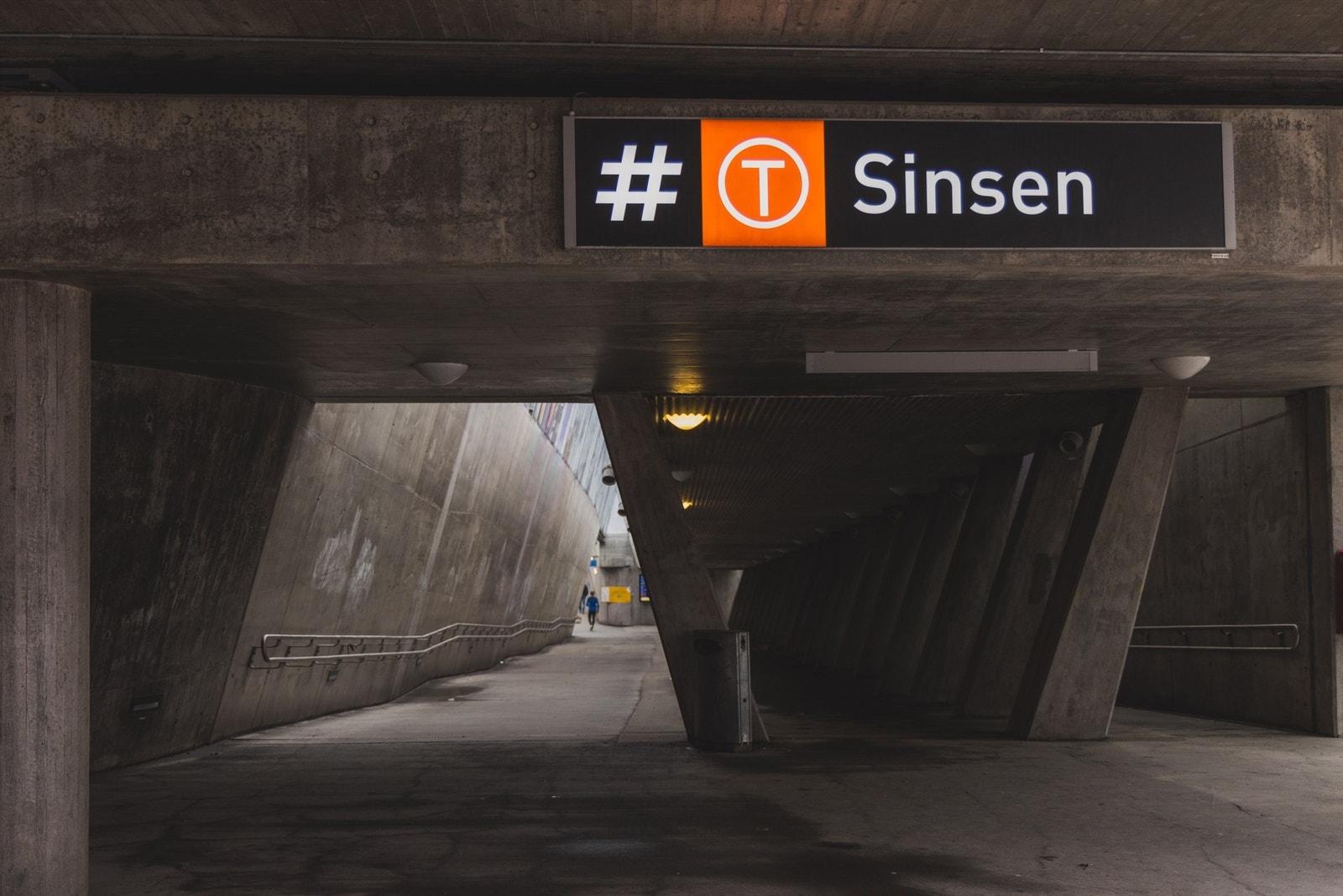 Det er svært godt kollektivtilbud i området rundt leiligheten og gangavstand til dagligvarebutikk. Galleribilde