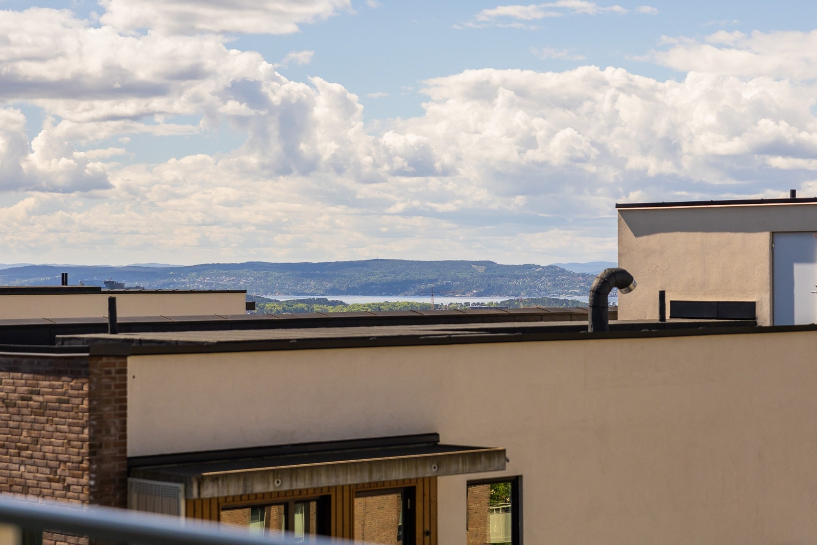 Utsikt fra balkongen. Galleribilde