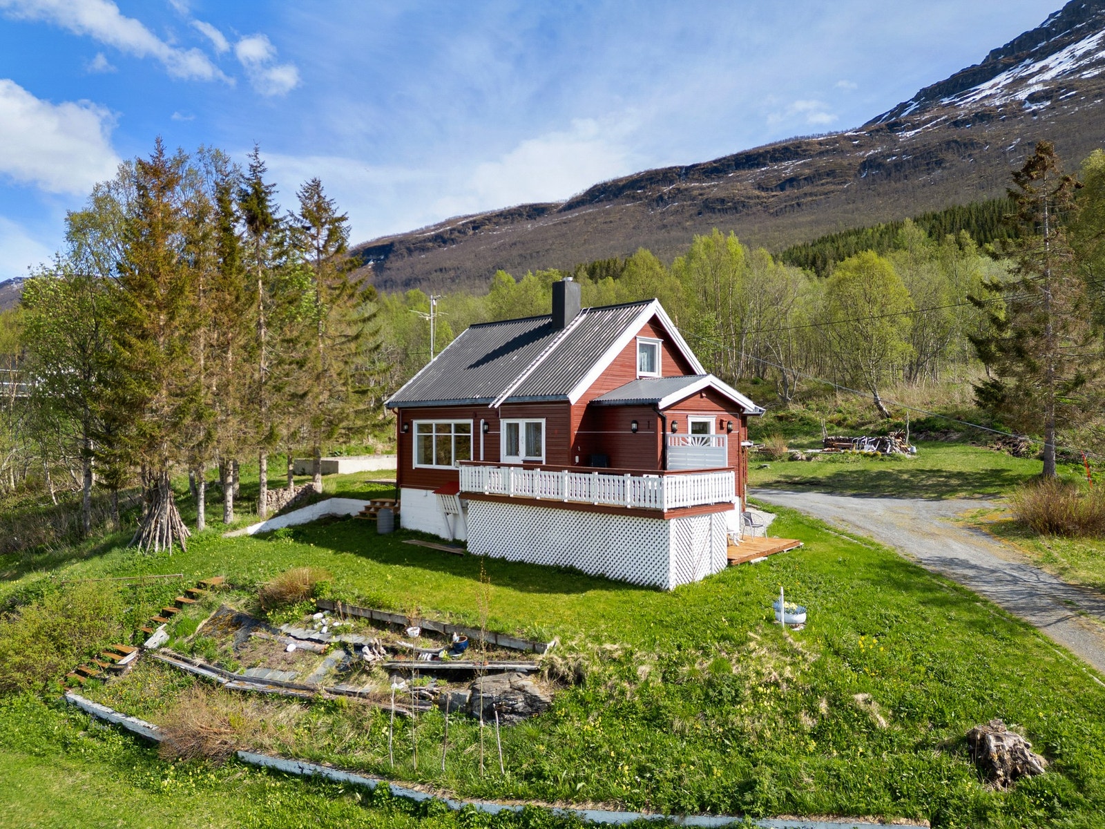 EIE eiendomsmegling v/Michael Knutsen har gleden av å presentere Leirvikveien 1 Galleribilde