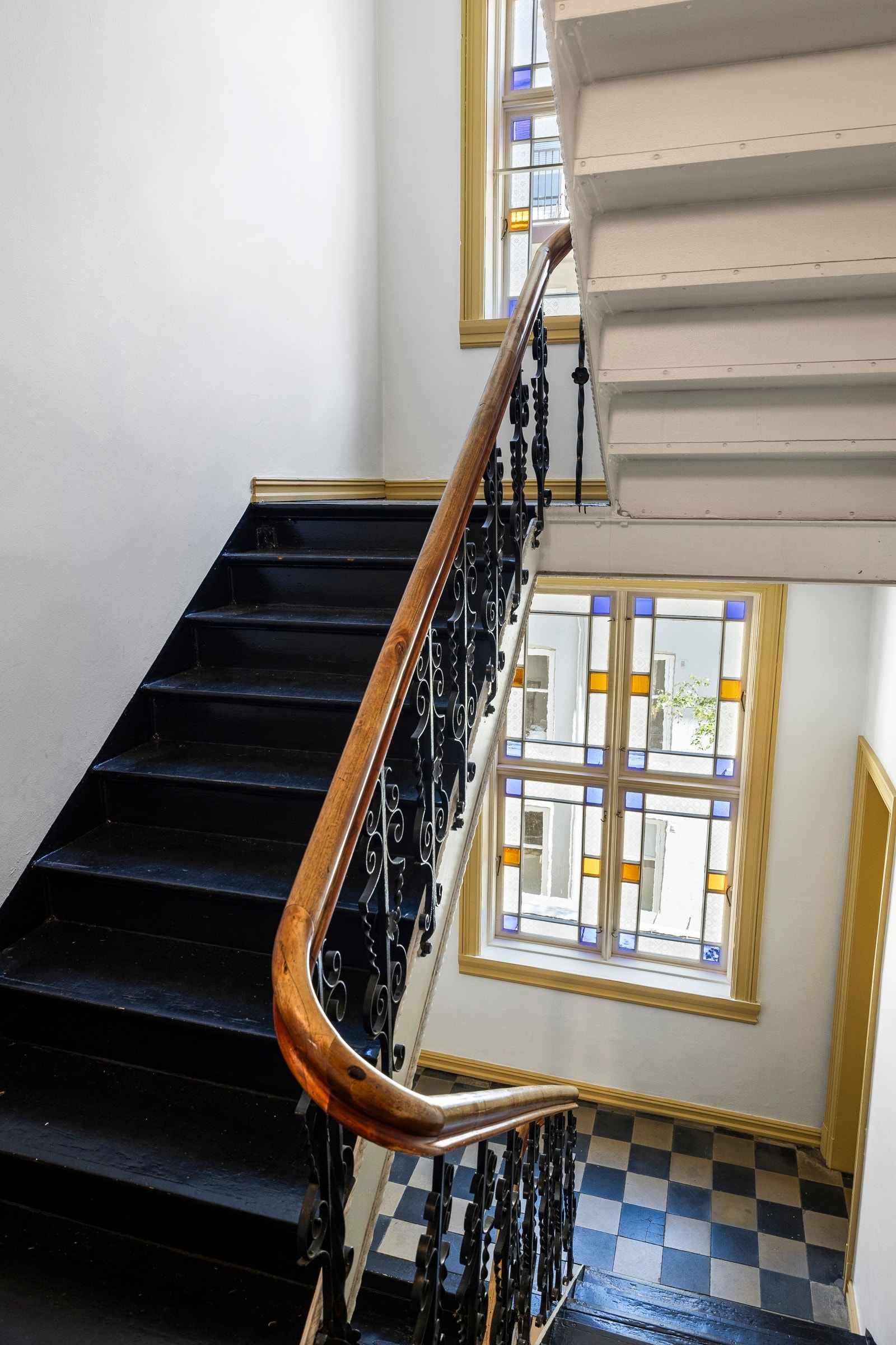 Pene, klassiske detaljer i oppgang. Galleribilde