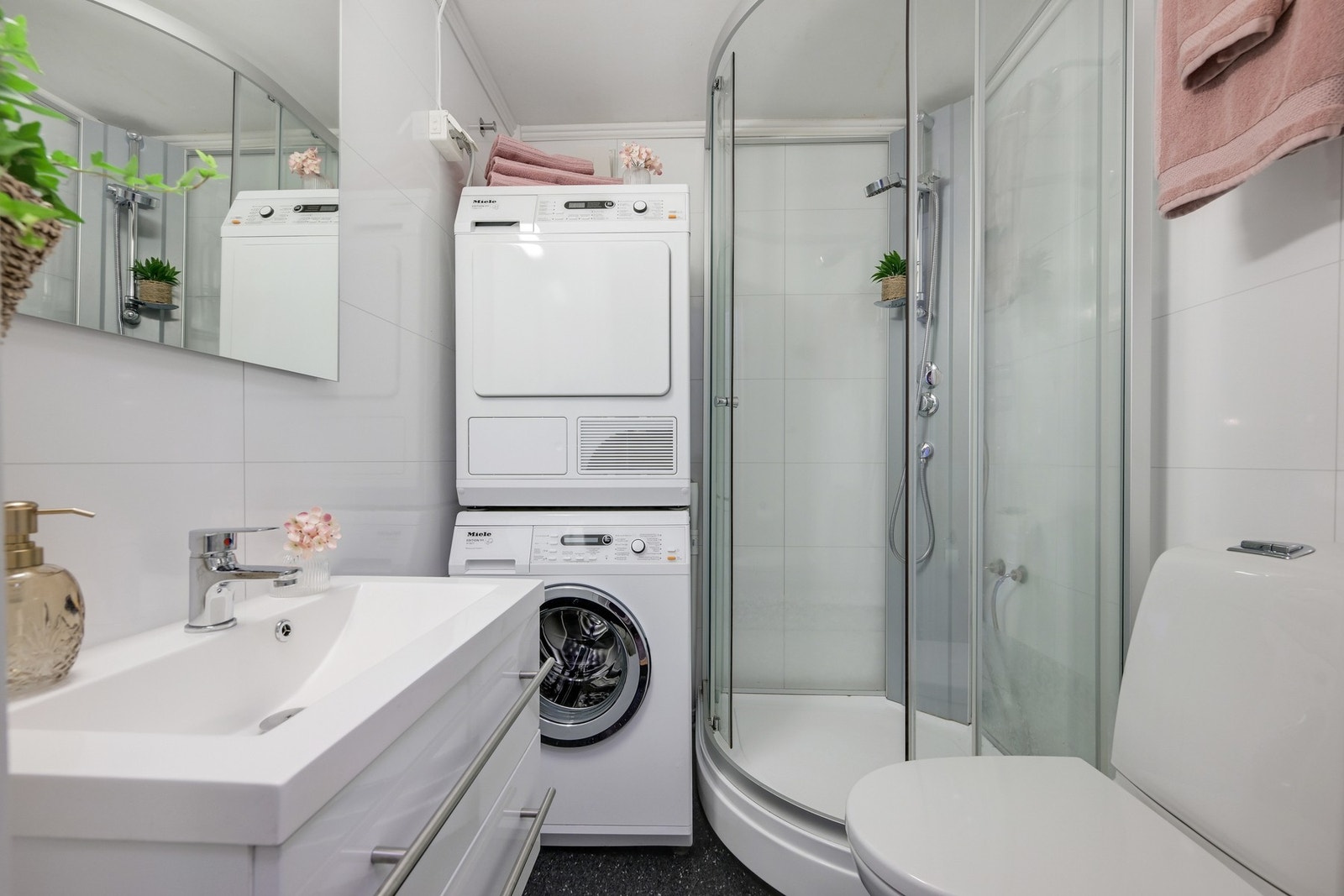 Pent og praktisk bad oppgradert i 2018. Galleribilde