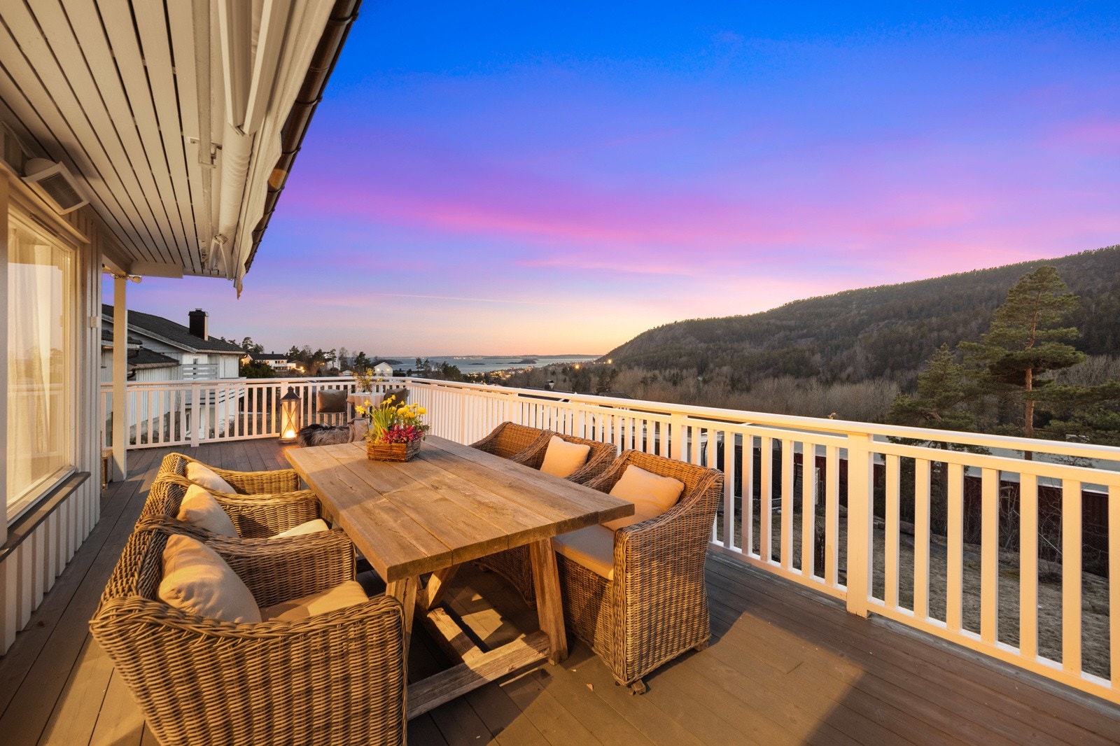 Dette er innholdsrik og påkostet enebolig beliggende i blindgate på Tofte Galleribilde