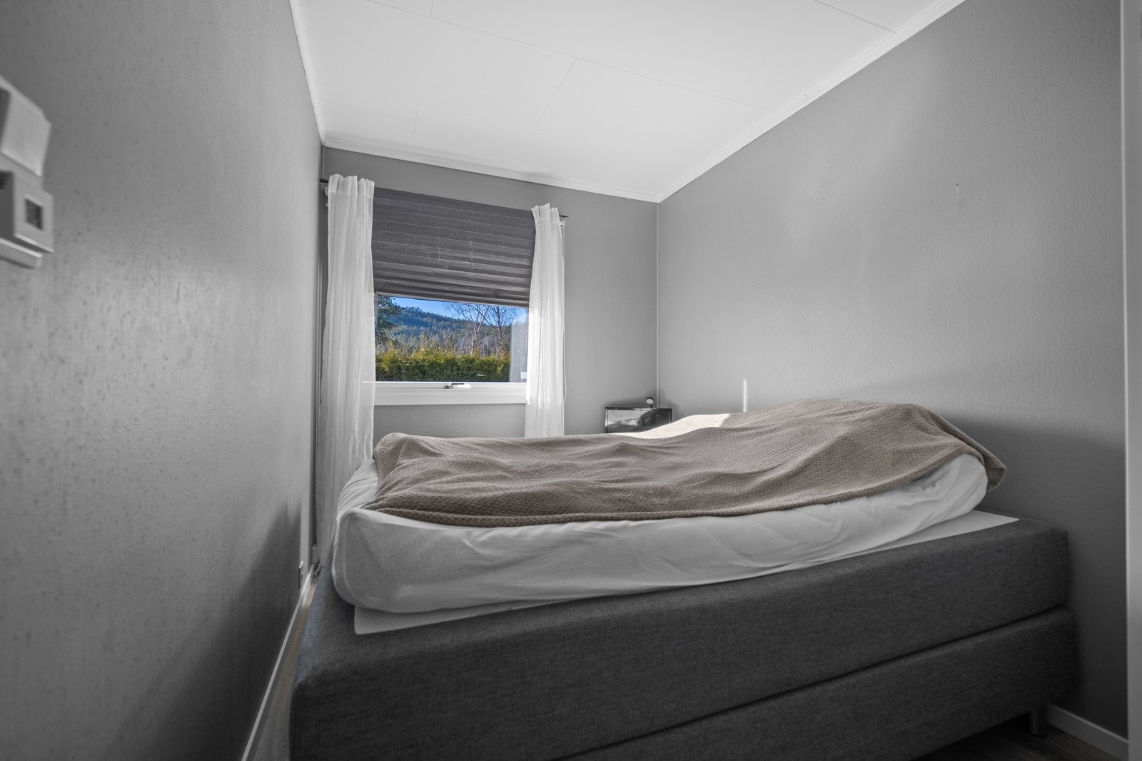 Soverom i underetasjen ( Hybel ) Galleribilde