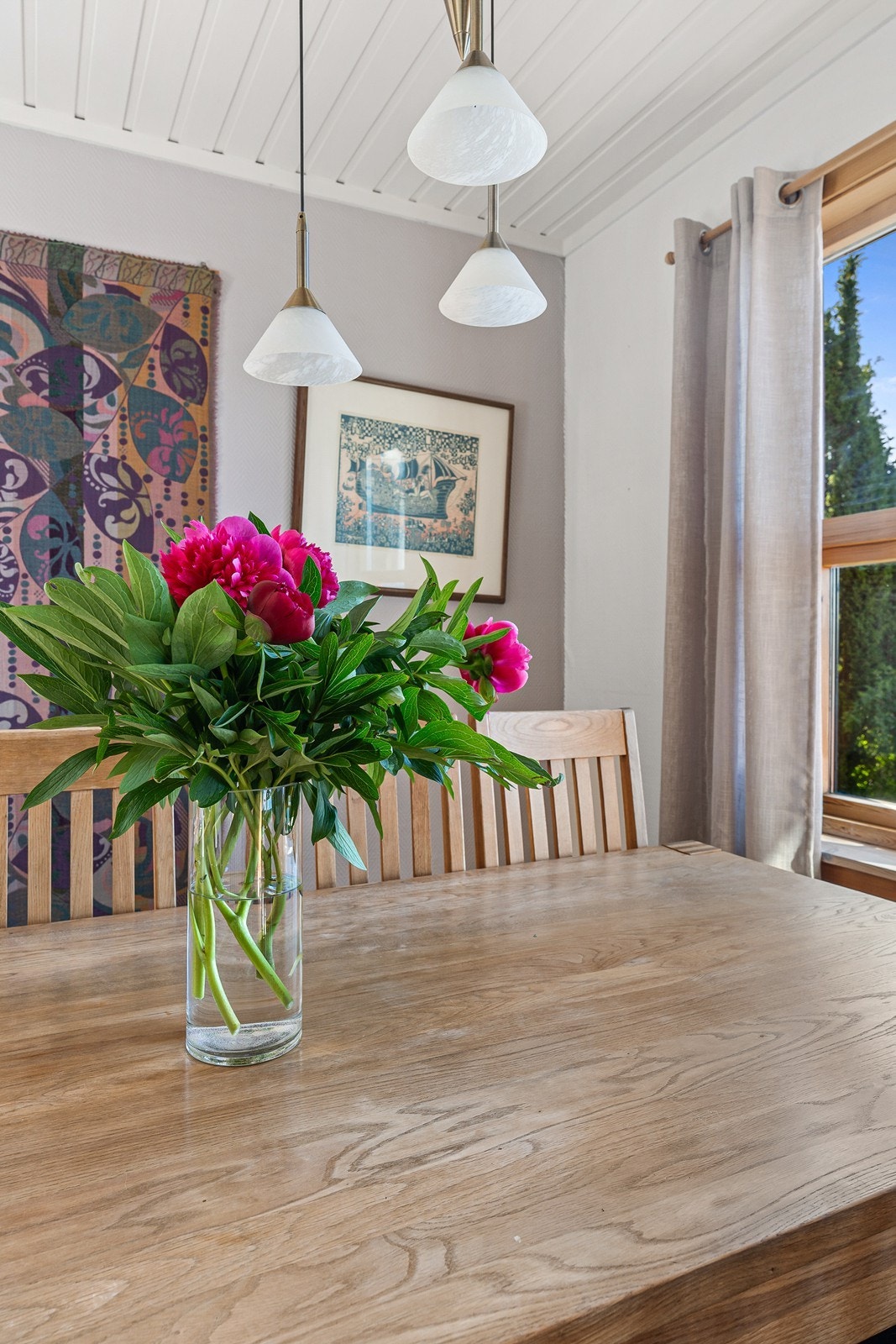 God plass til spisestue. Galleribilde