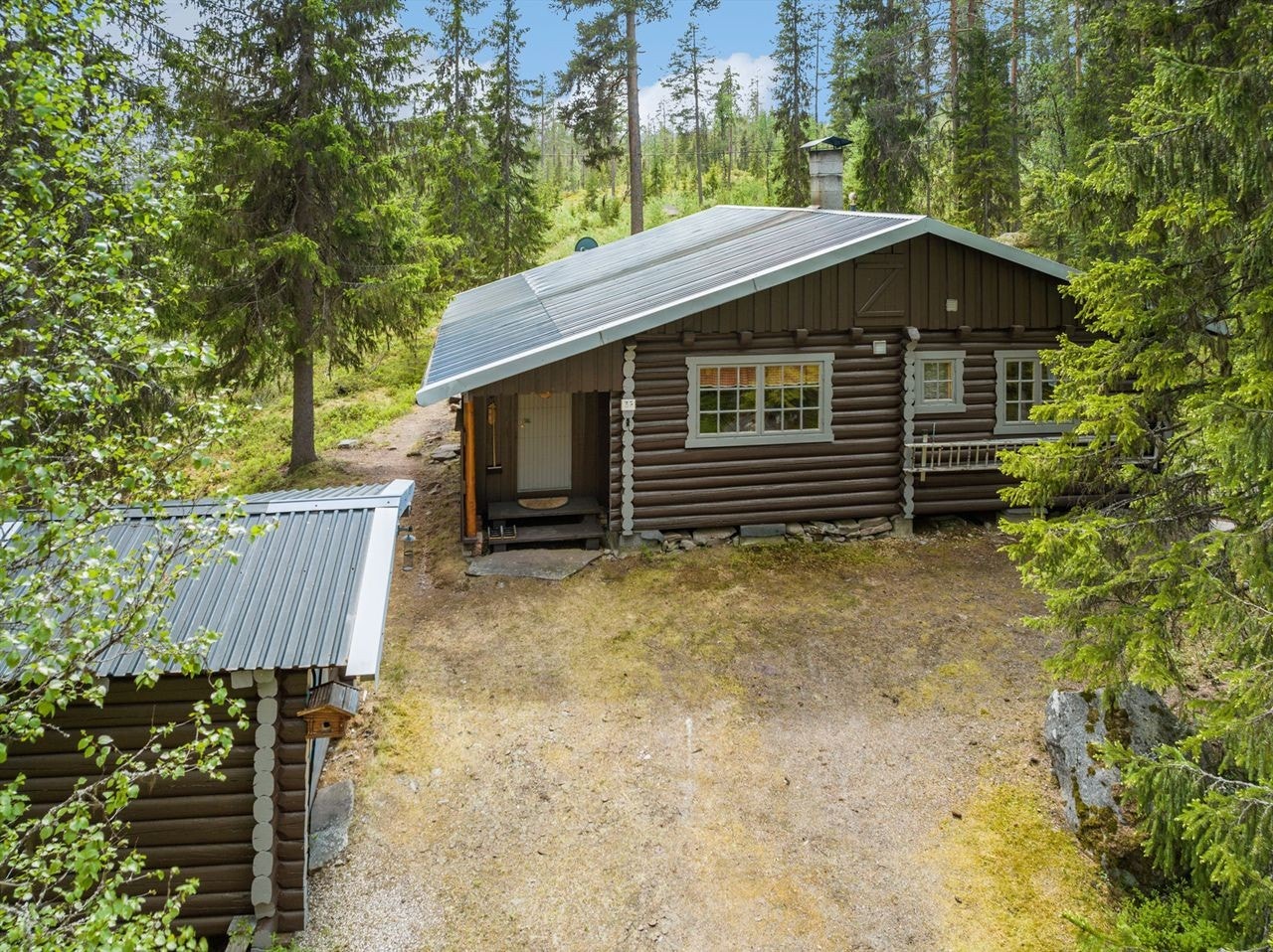 Parkering rett foran hytta Galleribilde