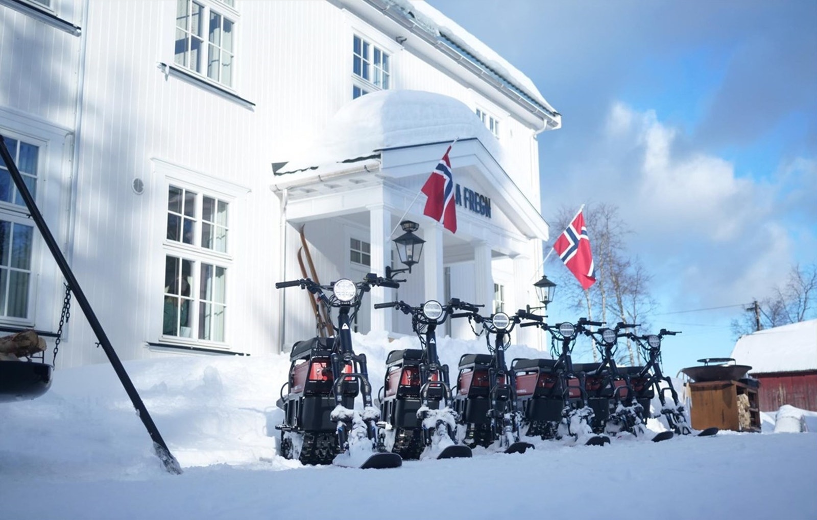 Moonbikes_ved_Villa_Fregn_Warning00005.jpeg Galleribilde