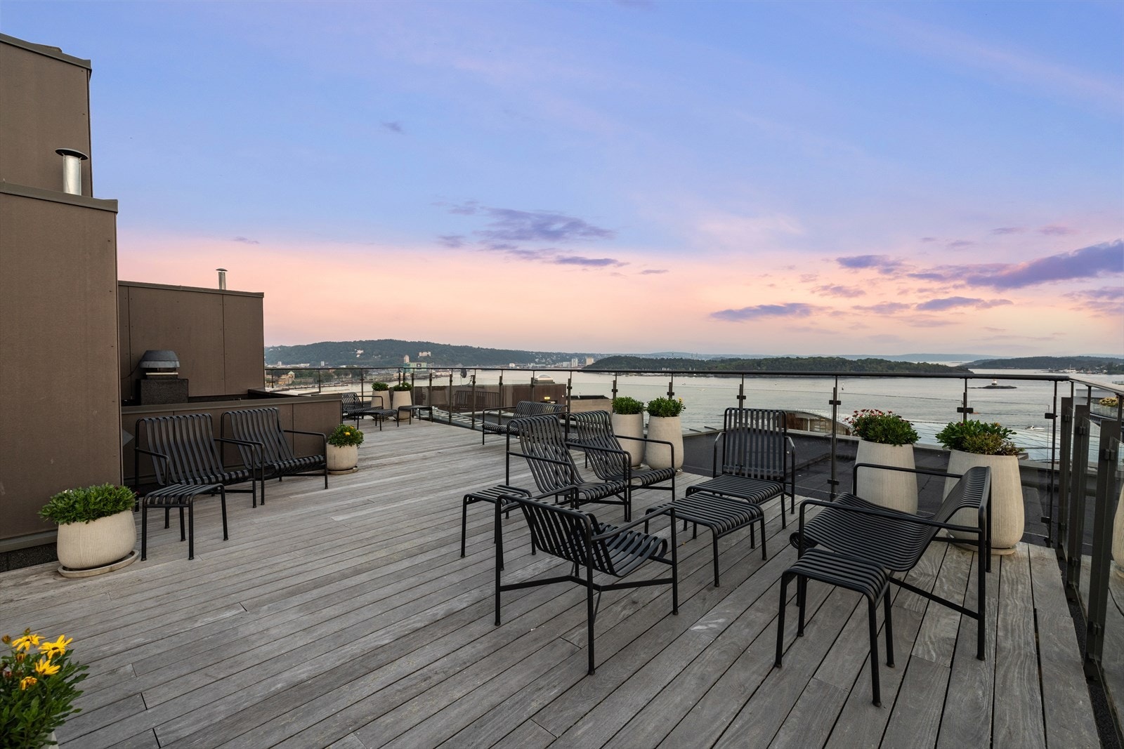 Stor felles takterrasse. Galleribilde