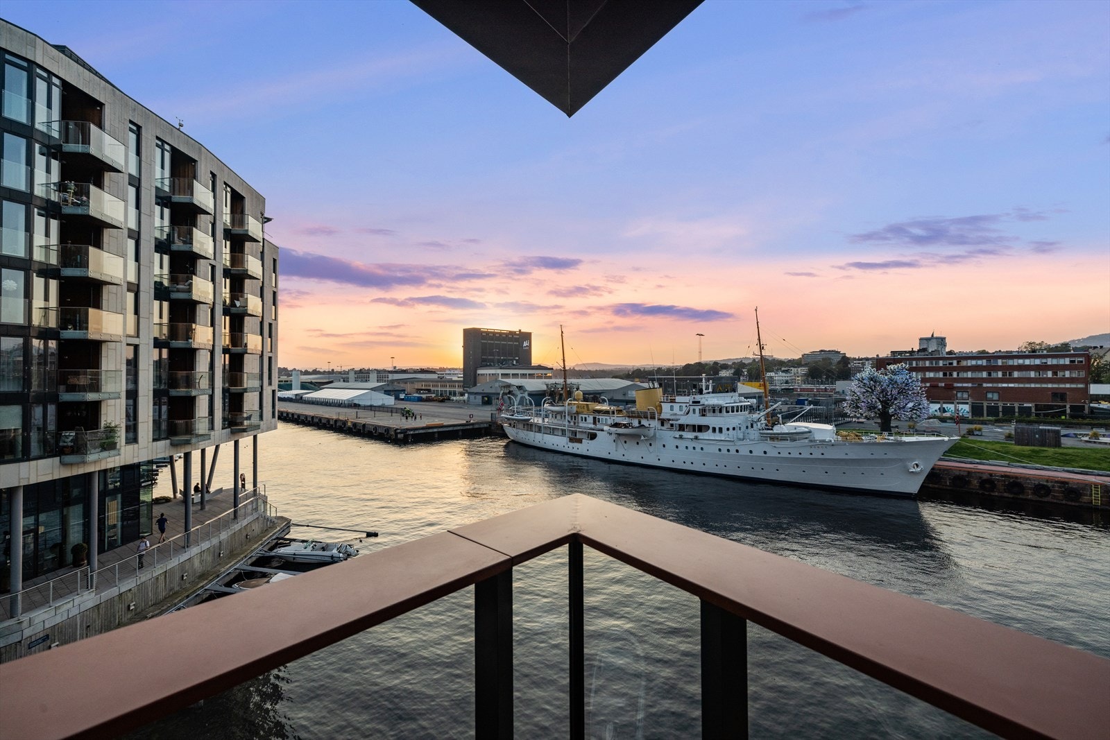 Utsikt. Galleribilde