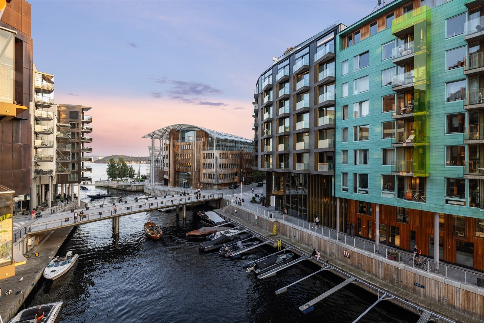 Utsikt mot Hovedøya ut kanalen. Galleribilde